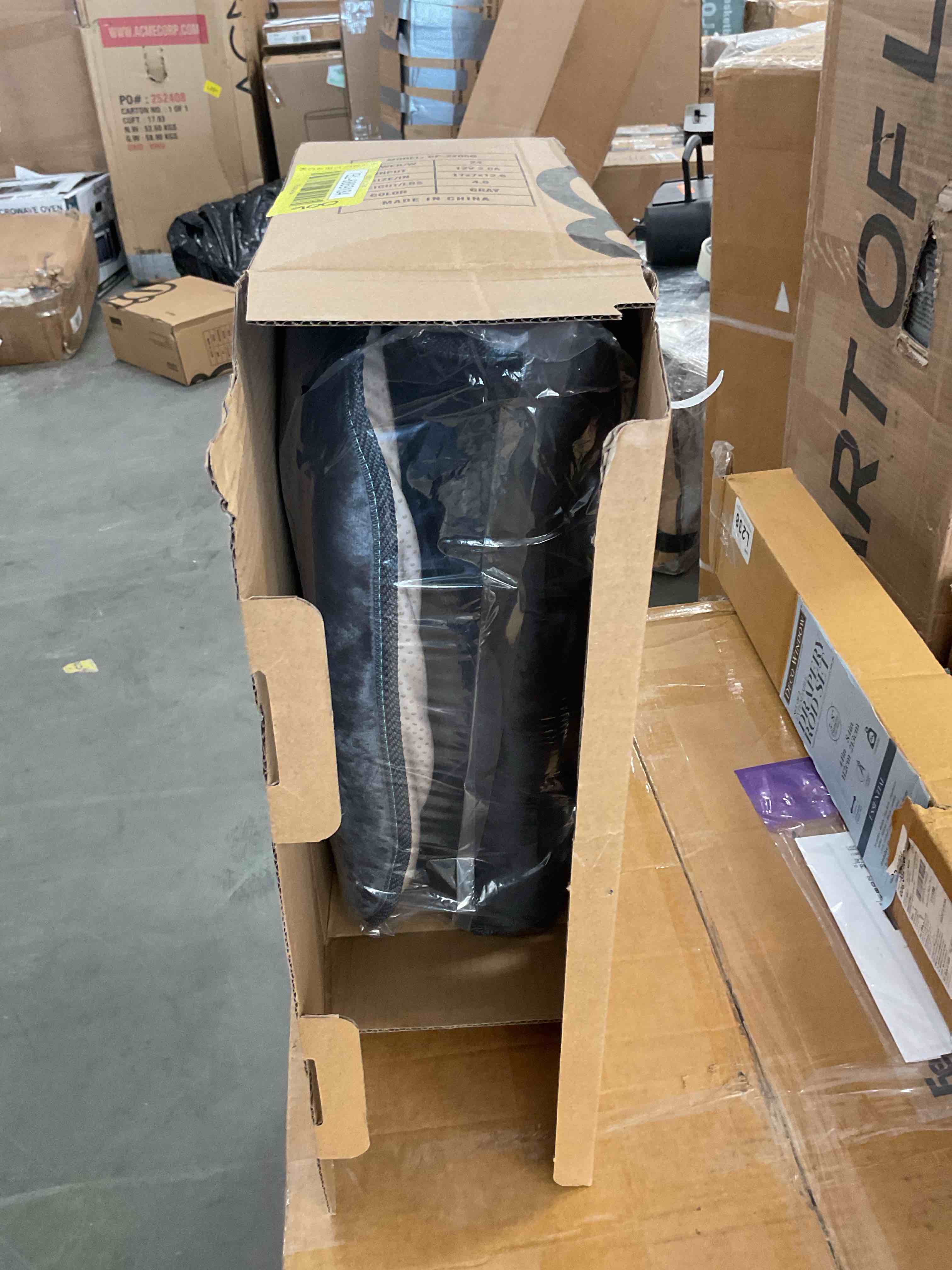 https://s3.amazonaws.com/lotting-images-prod/EmanualPiazza/YEL6869184_1739803423565.jpeg