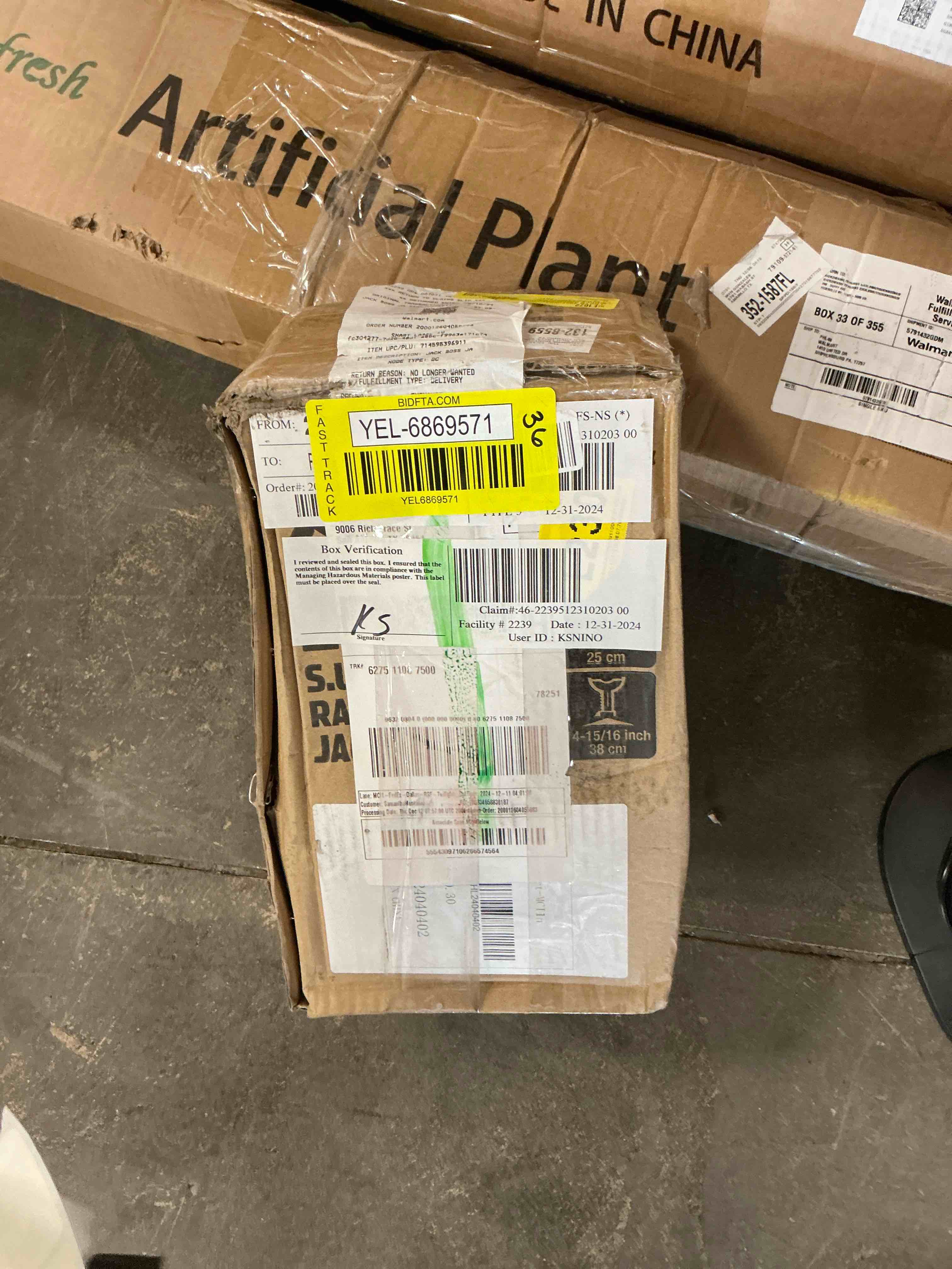 https://s3.amazonaws.com/lotting-images-prod/EmanualPiazza/YEL6869571_1740579998800.jpeg