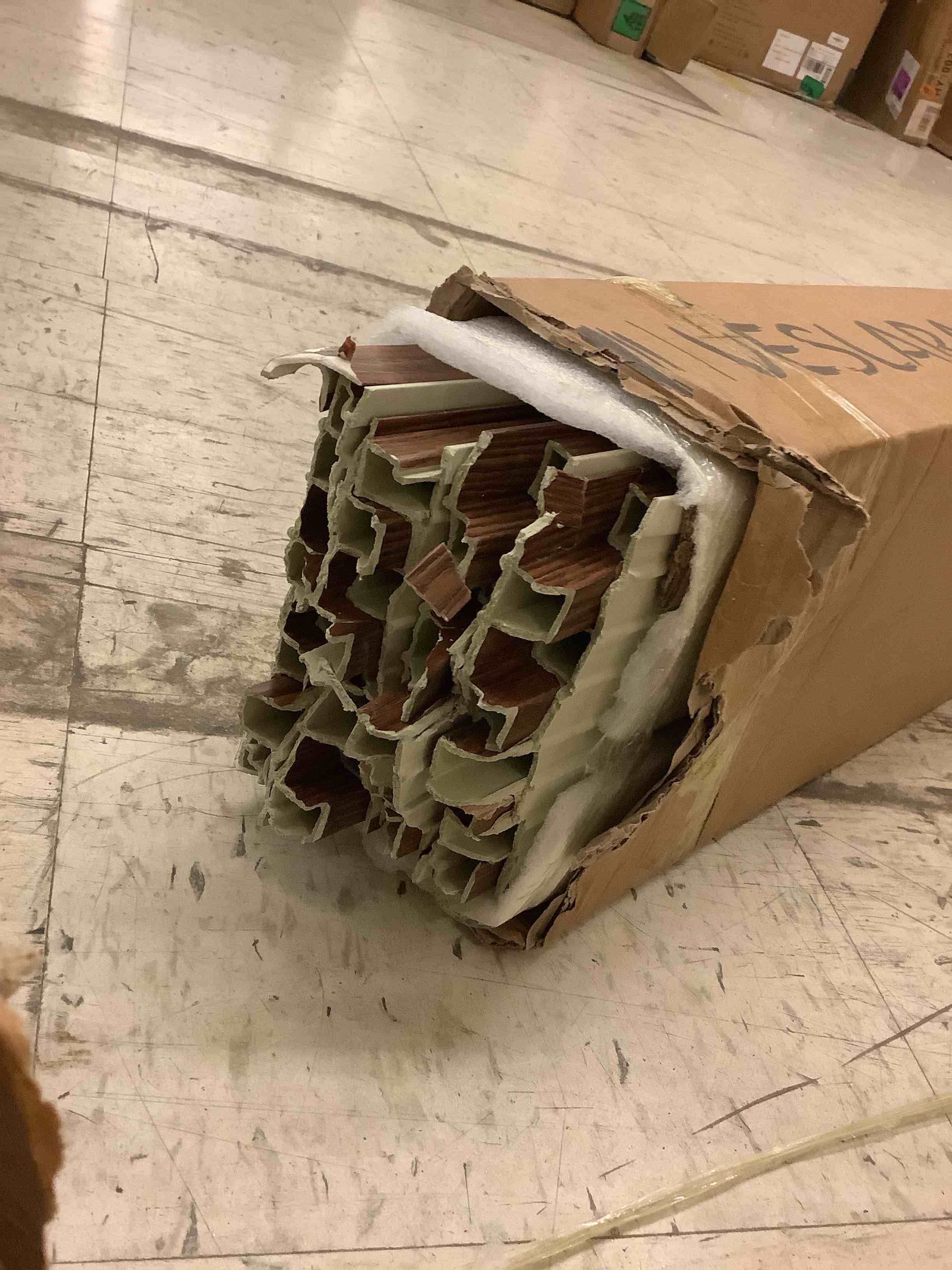 https://s3.amazonaws.com/lotting-images-prod/Excess4Less/GRA6053863_1780600312544.jpeg