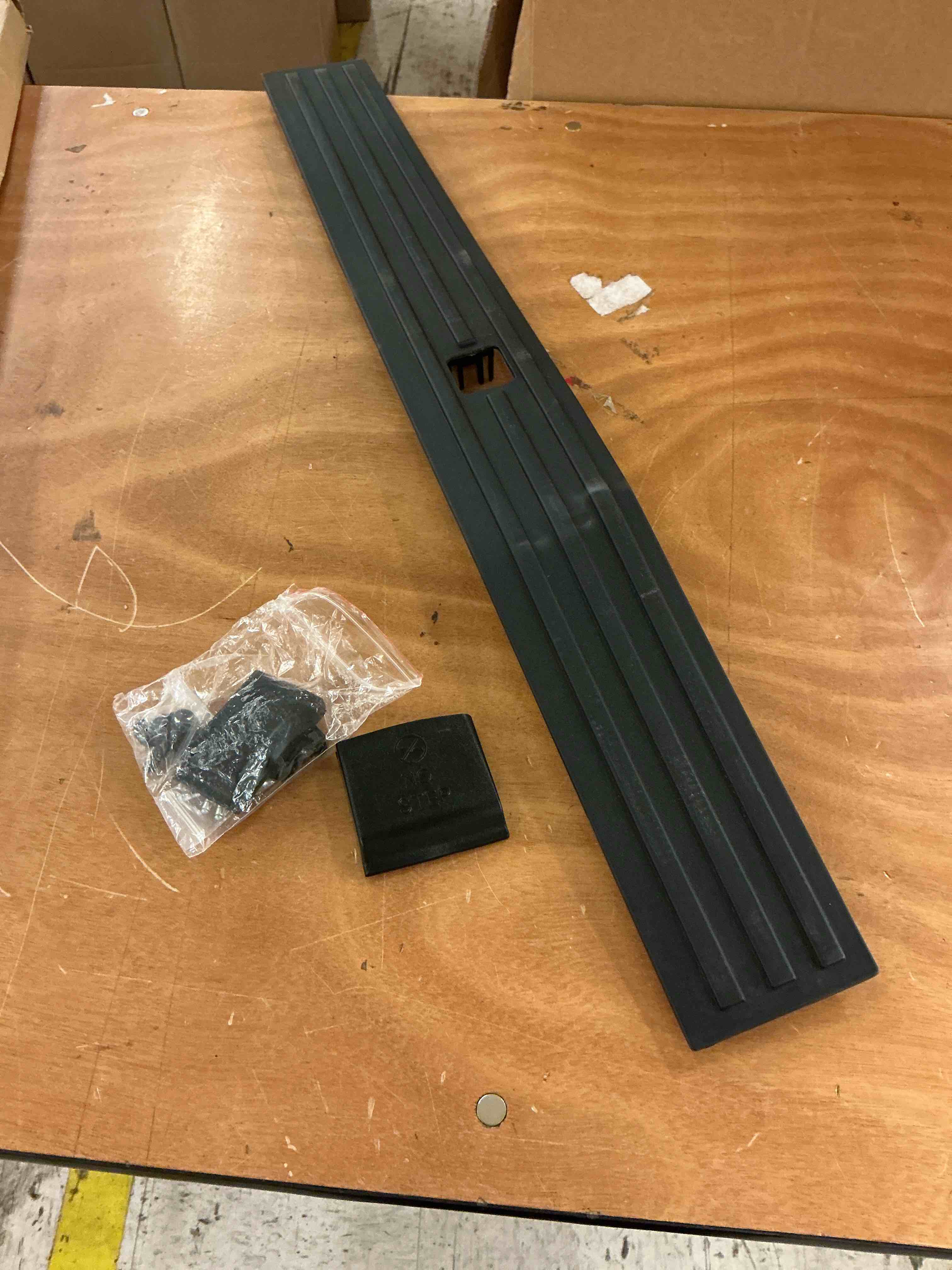 https://s3.amazonaws.com/lotting-images-prod/Excess4Less/PPE6091128_1783535168803.jpeg