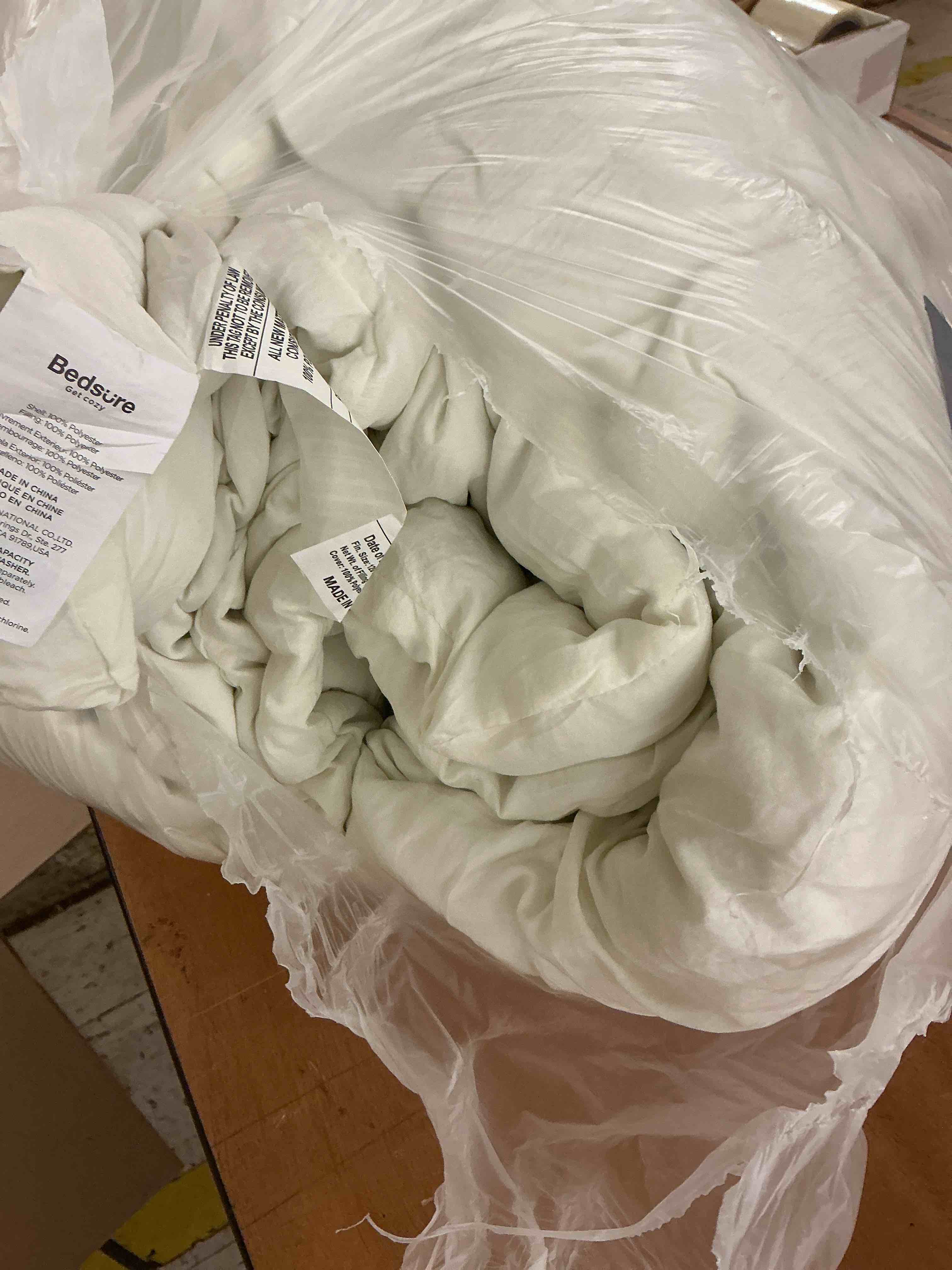 https://s3.amazonaws.com/lotting-images-prod/Excess4Less/PPE6091131_1783532597700.jpeg