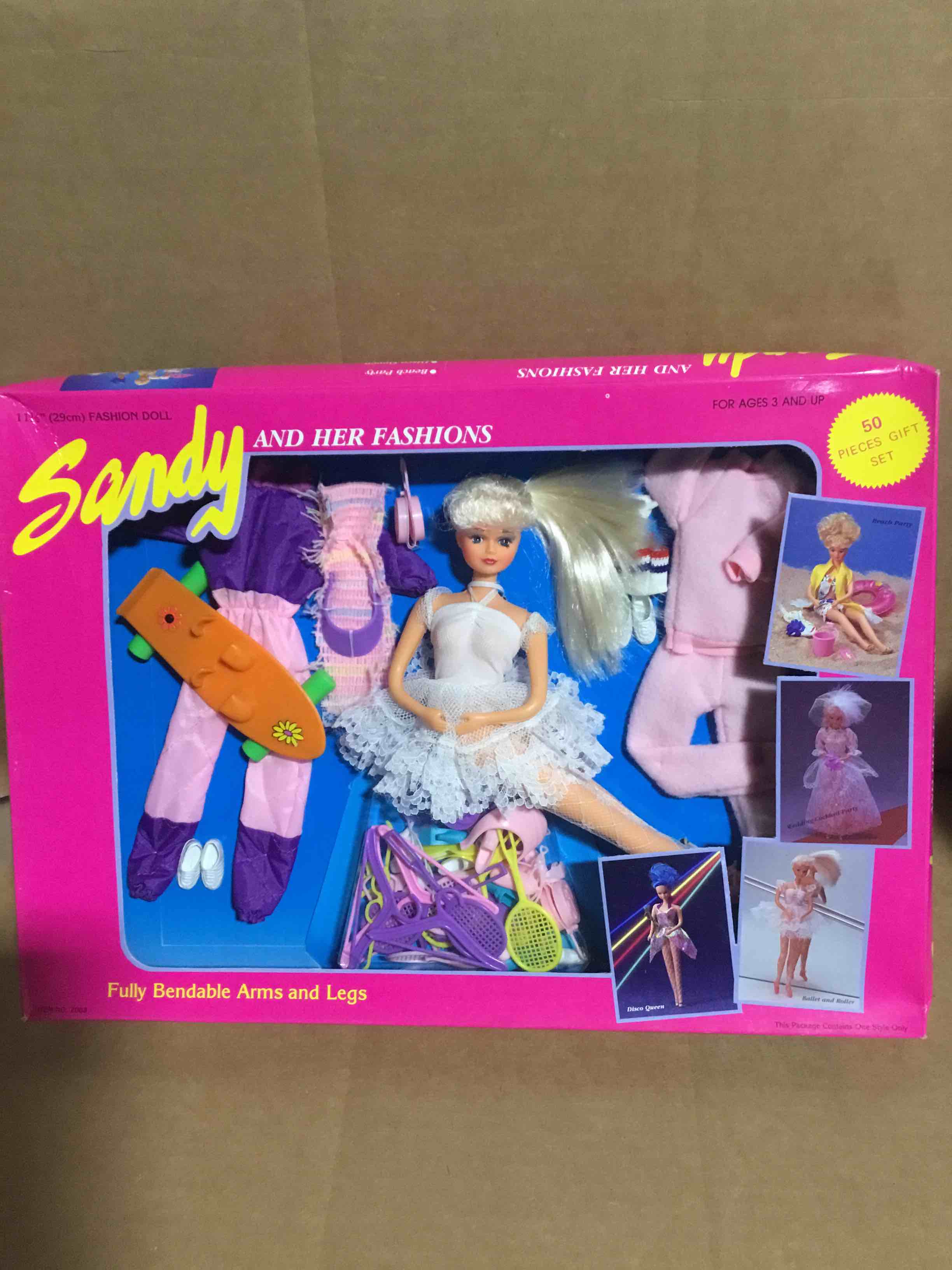 Sandy and Her fashion Doll, 50 Pieces Gift Set 