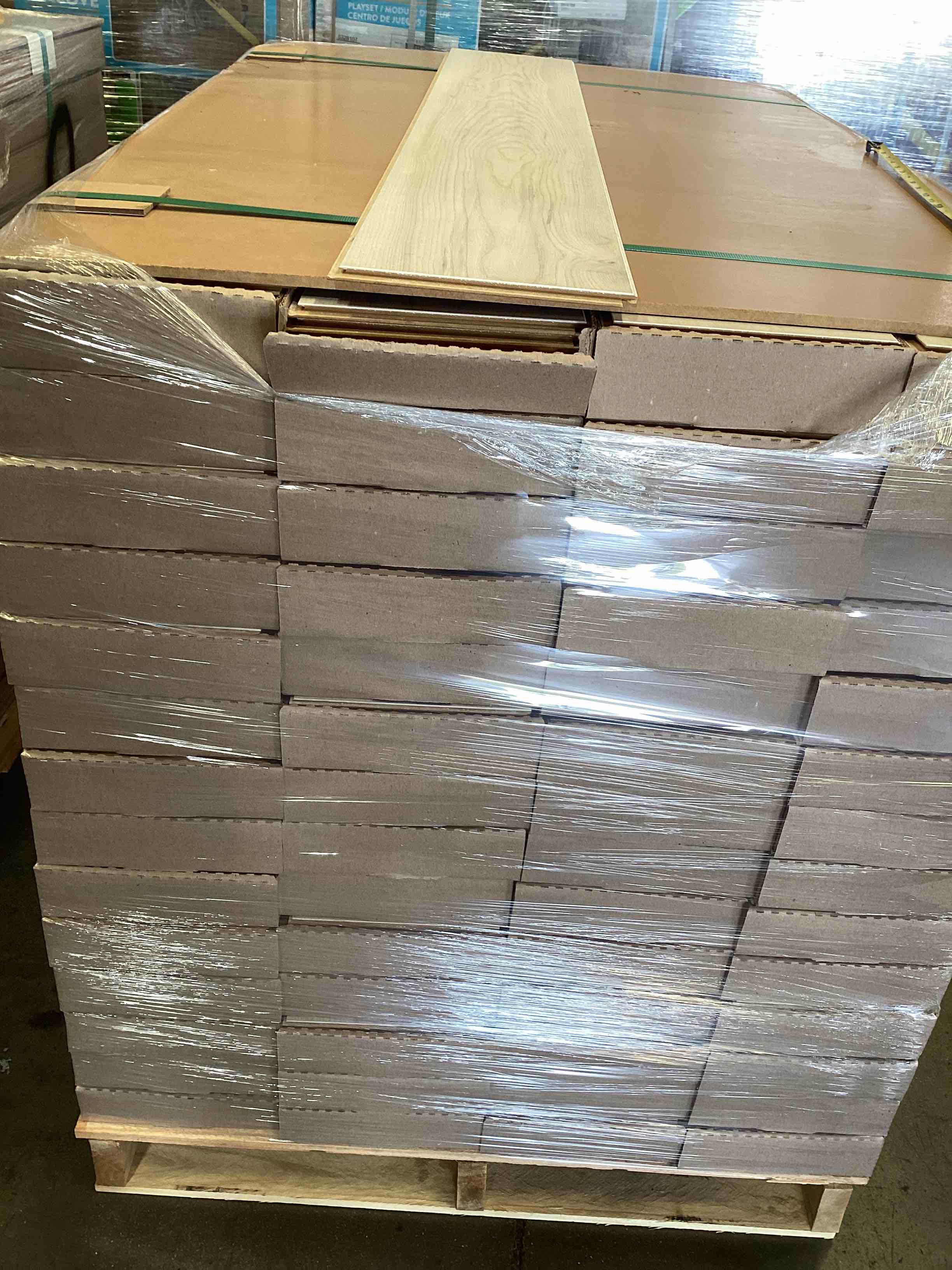 https://s3.amazonaws.com/lotting-images-prod/Flooring1_1720723990031.jpeg