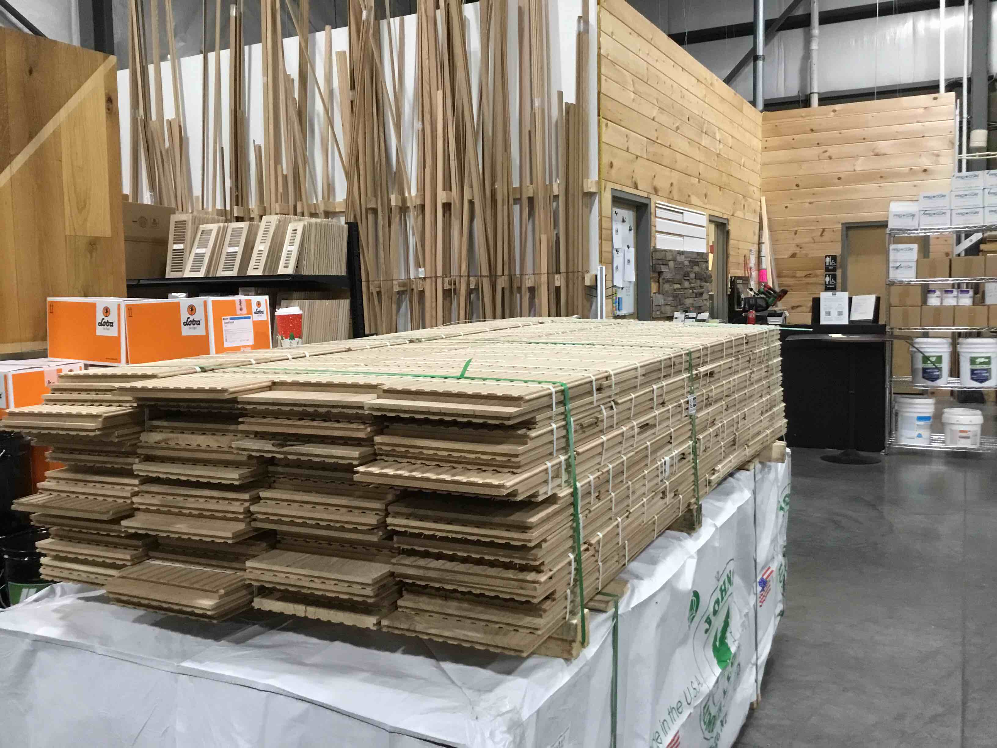 10” White Oak Flooring. SATURDAY PICKUP AND DELIVERY AVAILABLE!!!