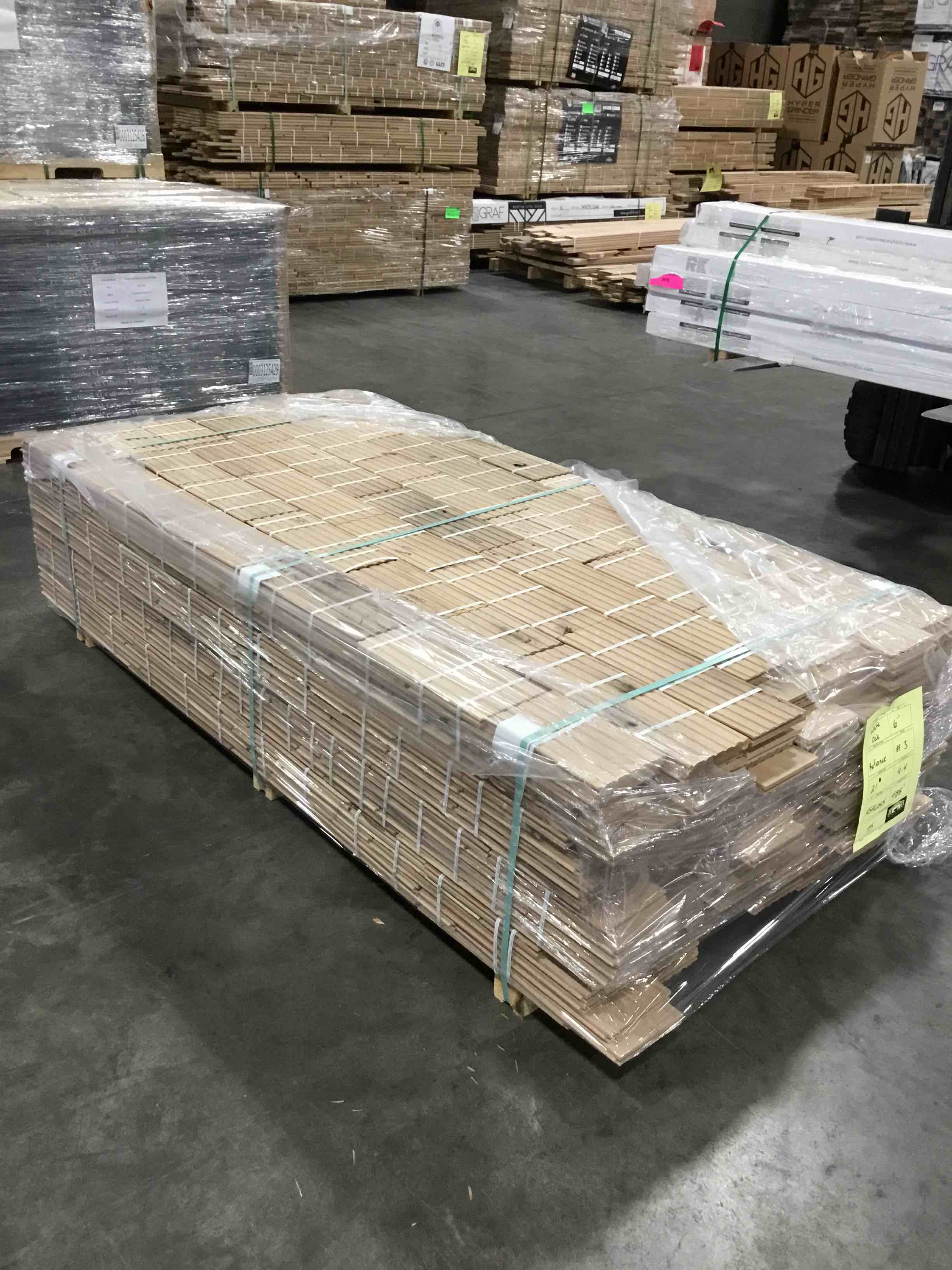 Condition photo showing New/Like New for 6β White Oak Solid Unfinished Hardwood Flooring - 588 Square Feet