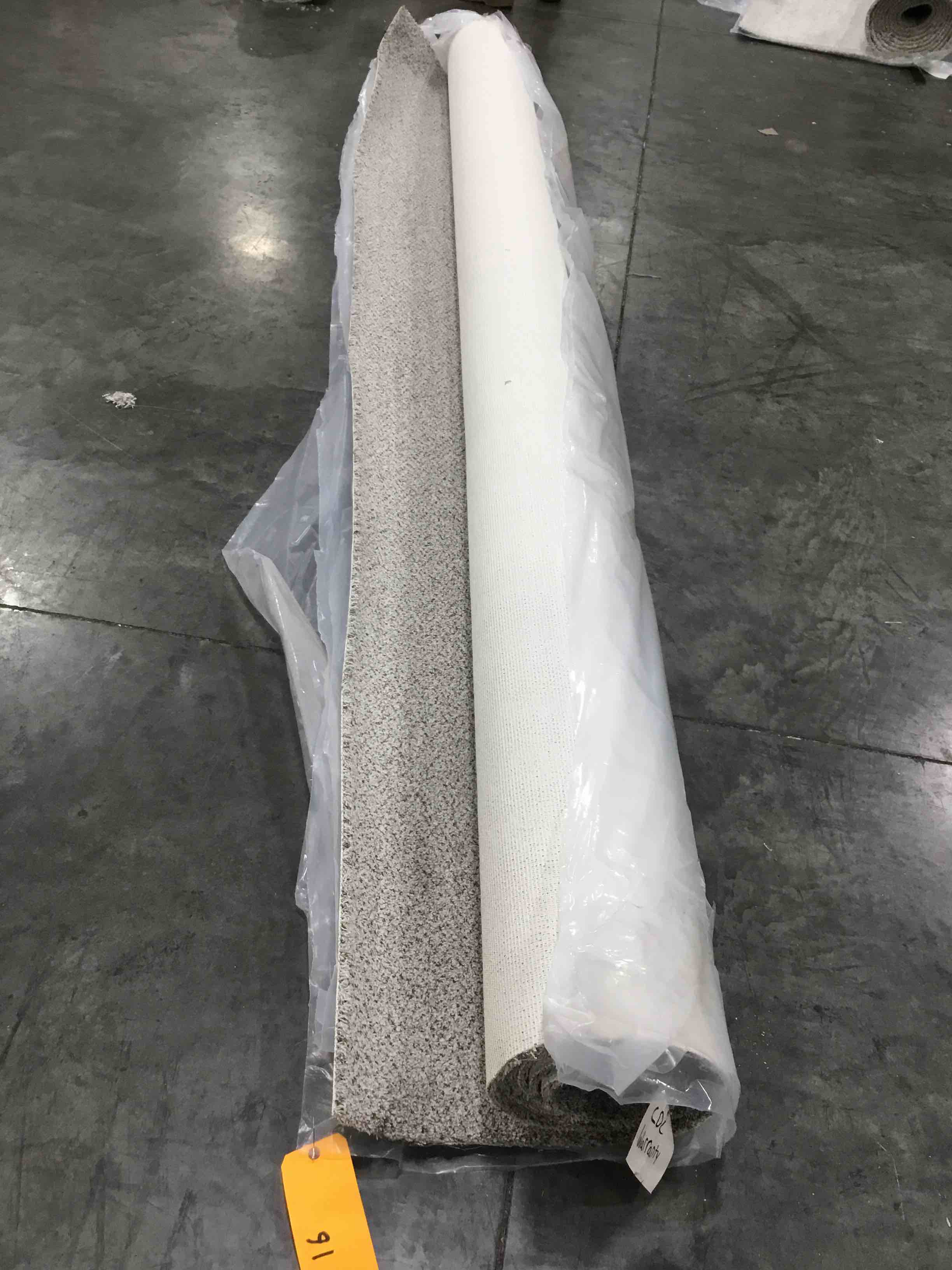 Beautiful Carpet - Perfect for your Home! 192 Square Feet