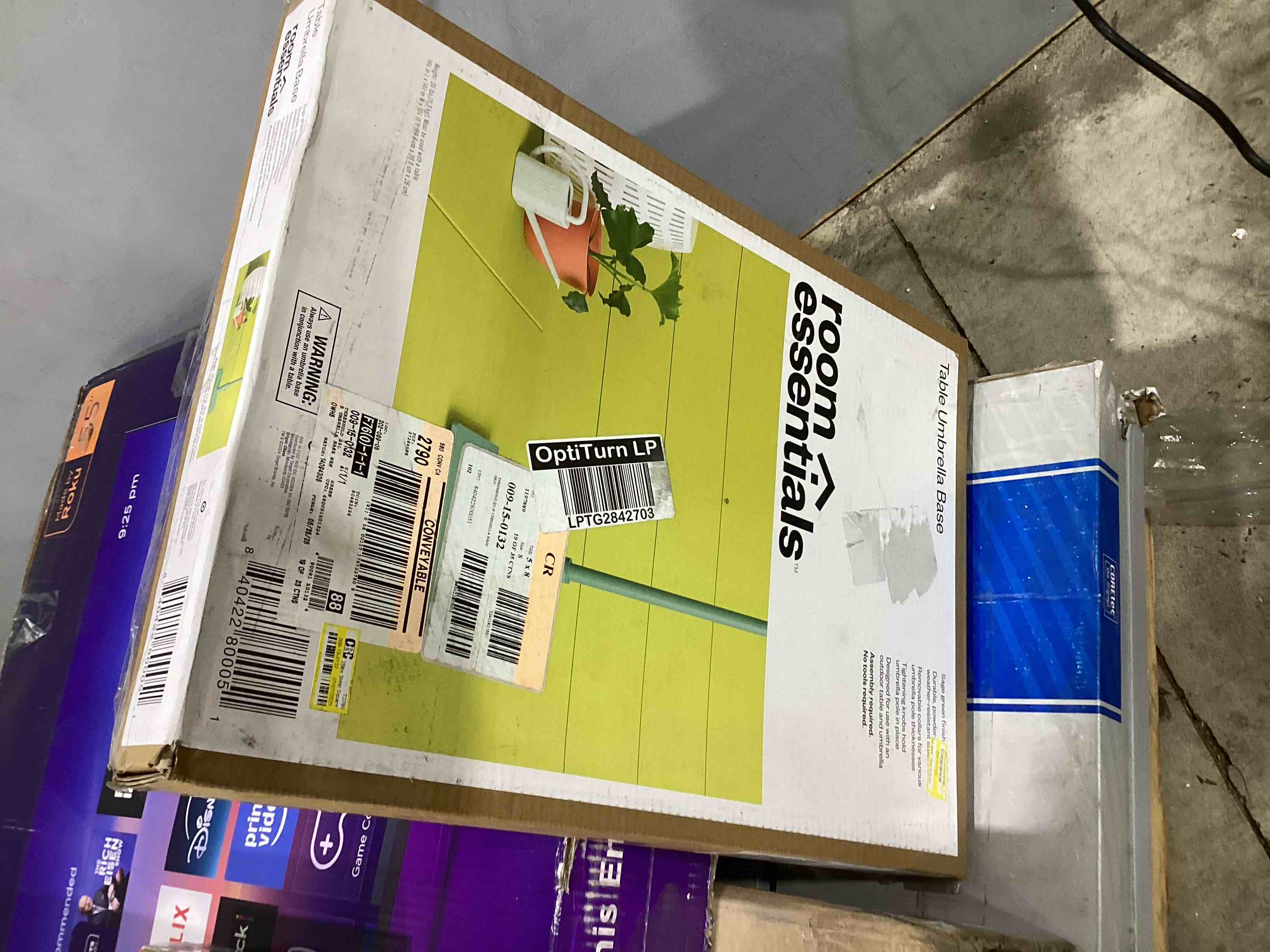 Condition photo showing New/Like New for 25lbs steel square outdoor patio market umbrella bases sage green - room essentials™