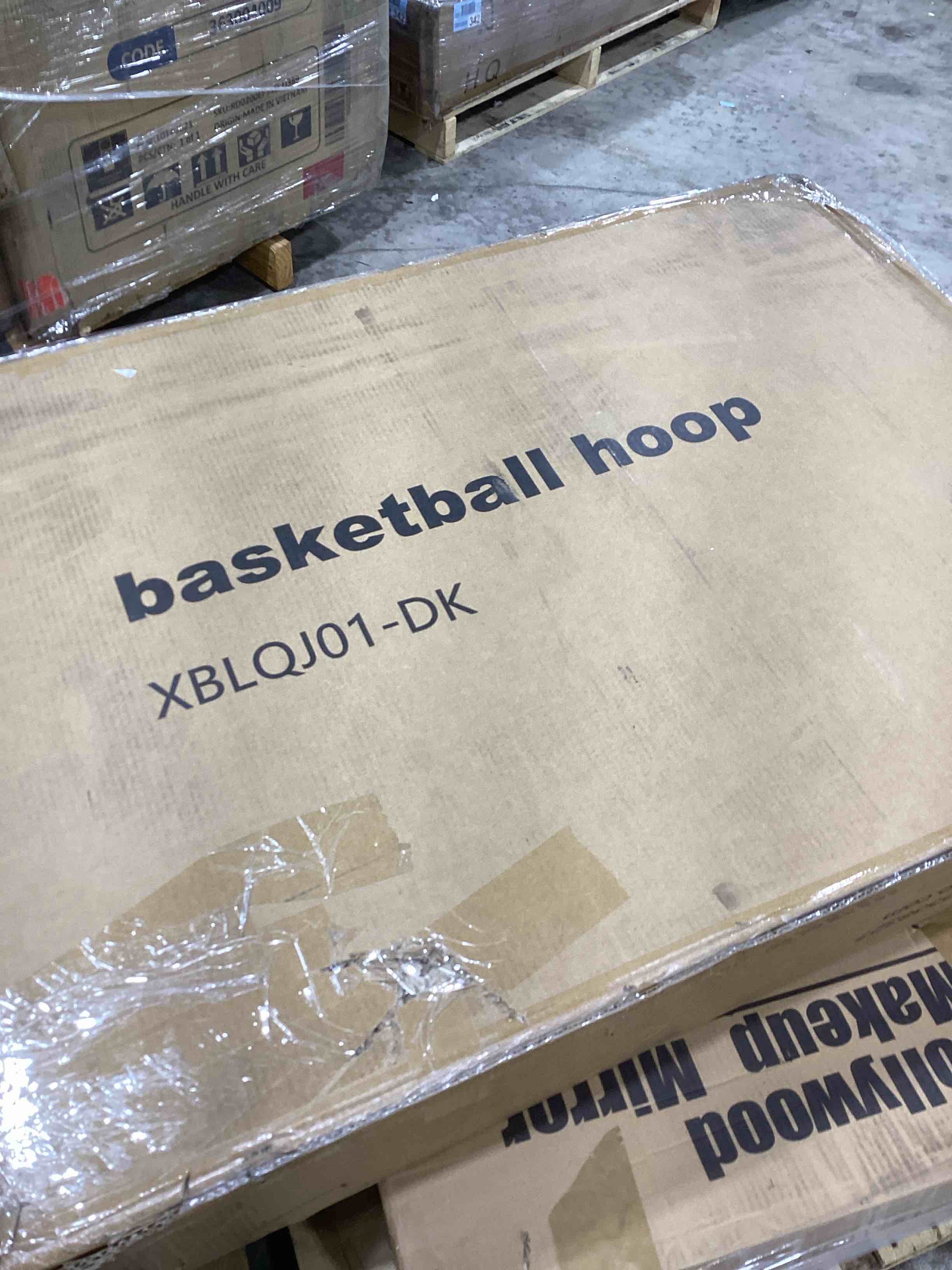 Condition photo showing Good Condition for outdoor height adjustable portable basketball hoop with wheels (44-inch polycarbonate backboard)-black