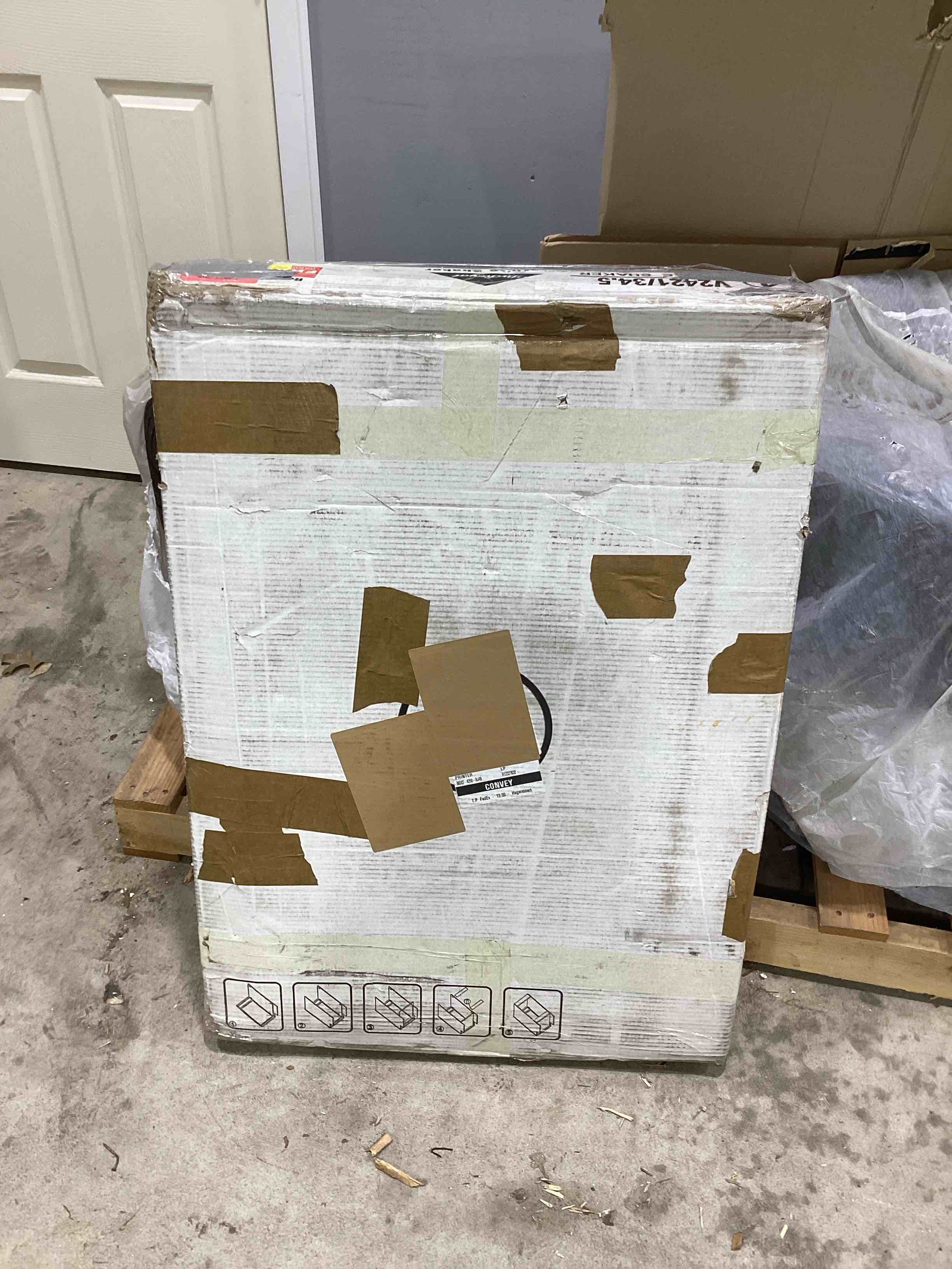 Condition photo showing Good Condition for 24'' single bathroom vanity sink base cabinet in white shaker
