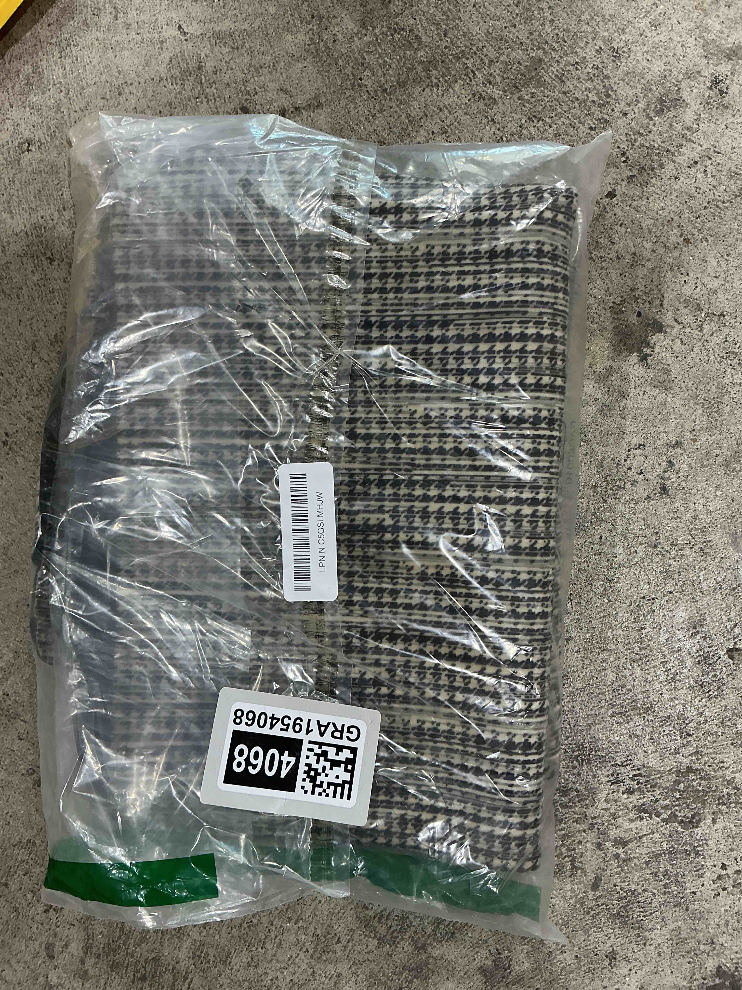 https://s3.amazonaws.com/lotting-images-prod/JasonMadden/GRA1954068_1757446714524.jpeg