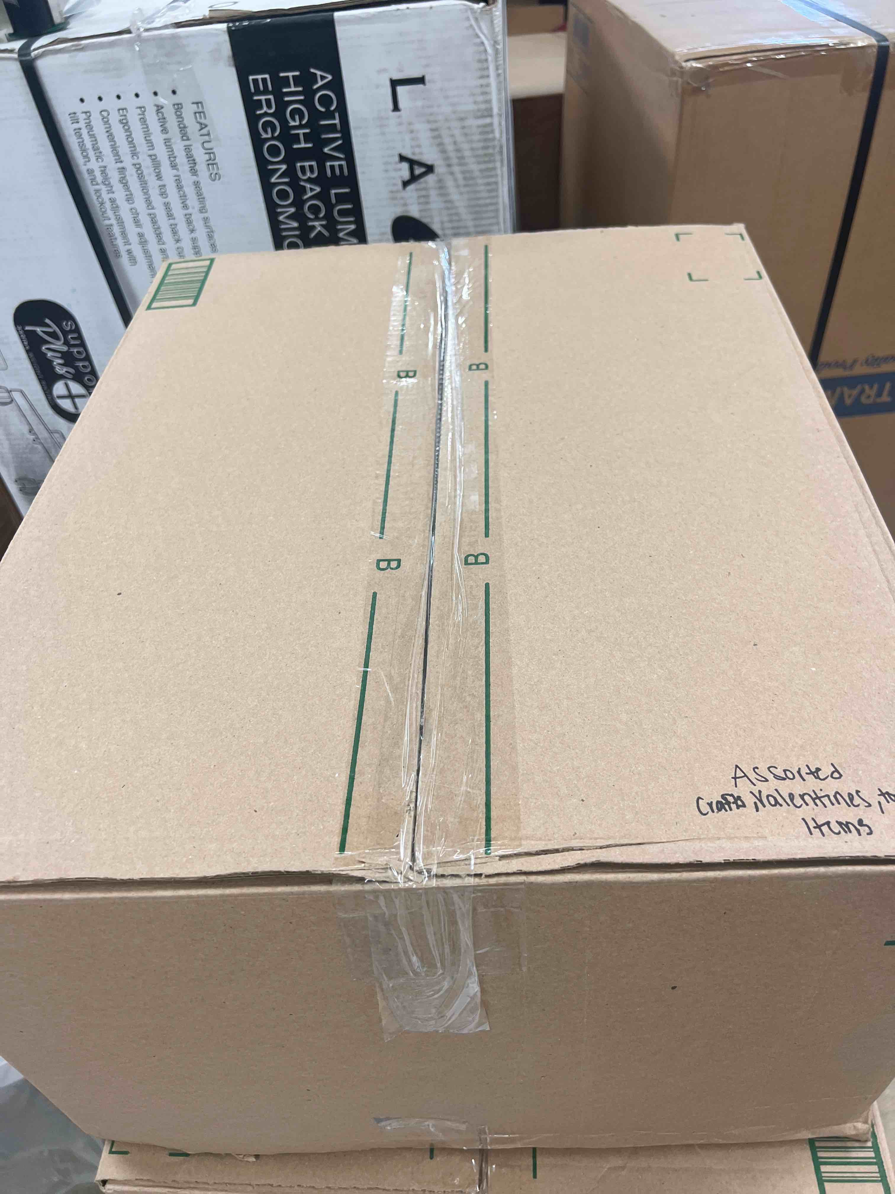 https://s3.amazonaws.com/lotting-images-prod/MysteryBox_1758130189467.jpeg