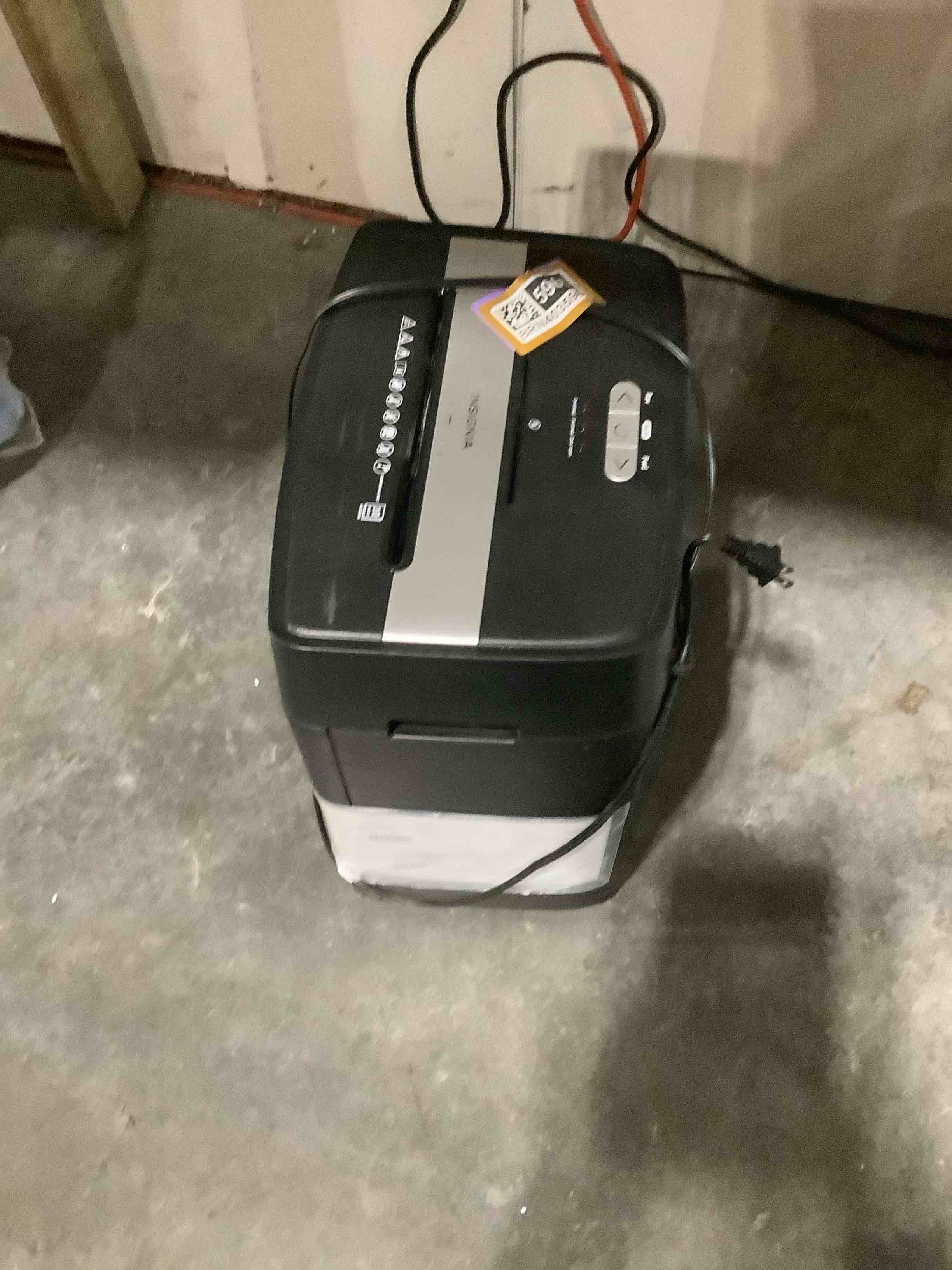 https://s3.amazonaws.com/lotting-images-prod/NKYBargainOutlett/BRN4035966_1777912976265.jpeg