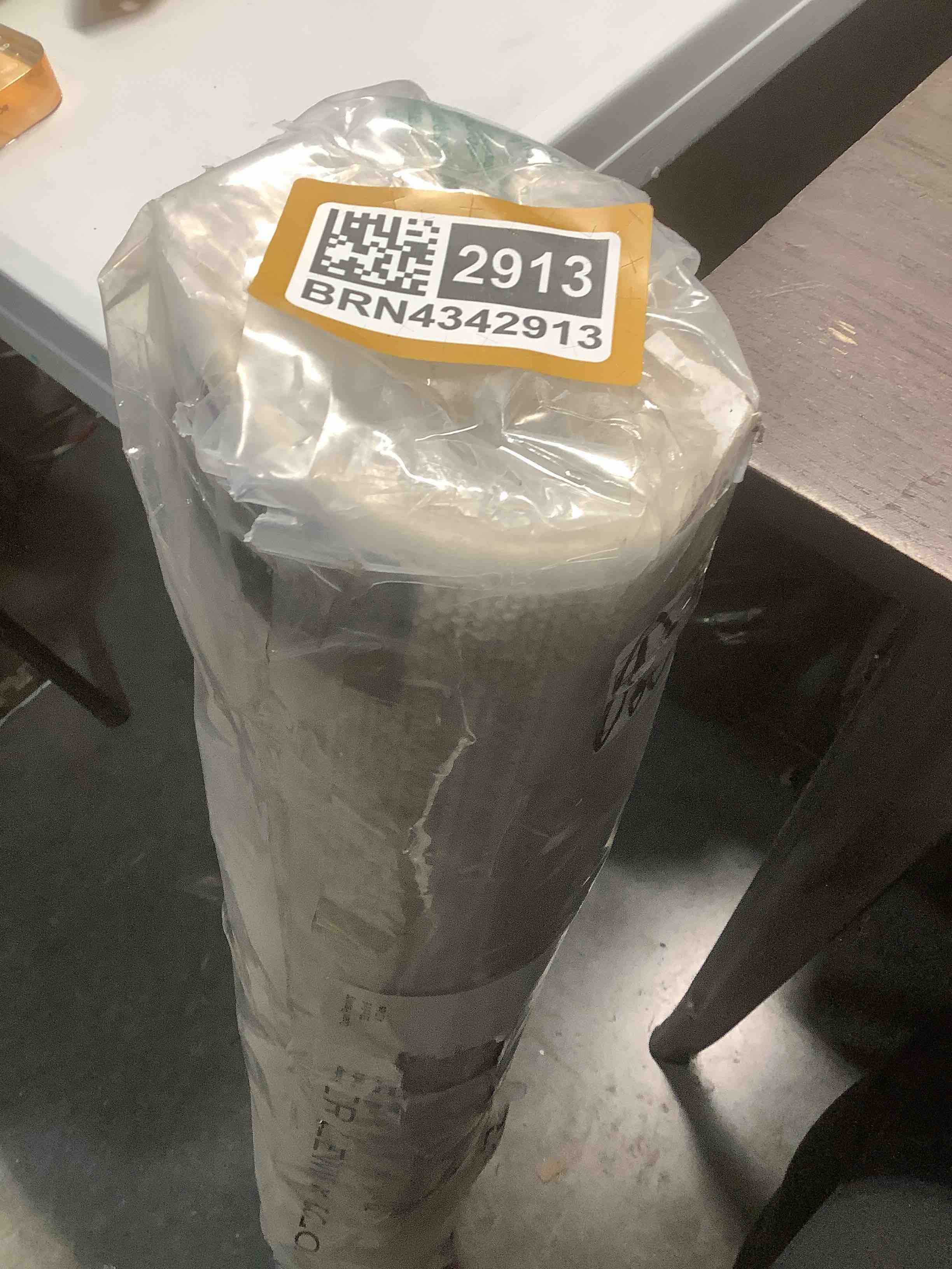 Condition photo showing Good Condition for loloi amber lewis monty collection mot-01 ivory/taupe 2'-7" x 4', .50" pile height, area rug