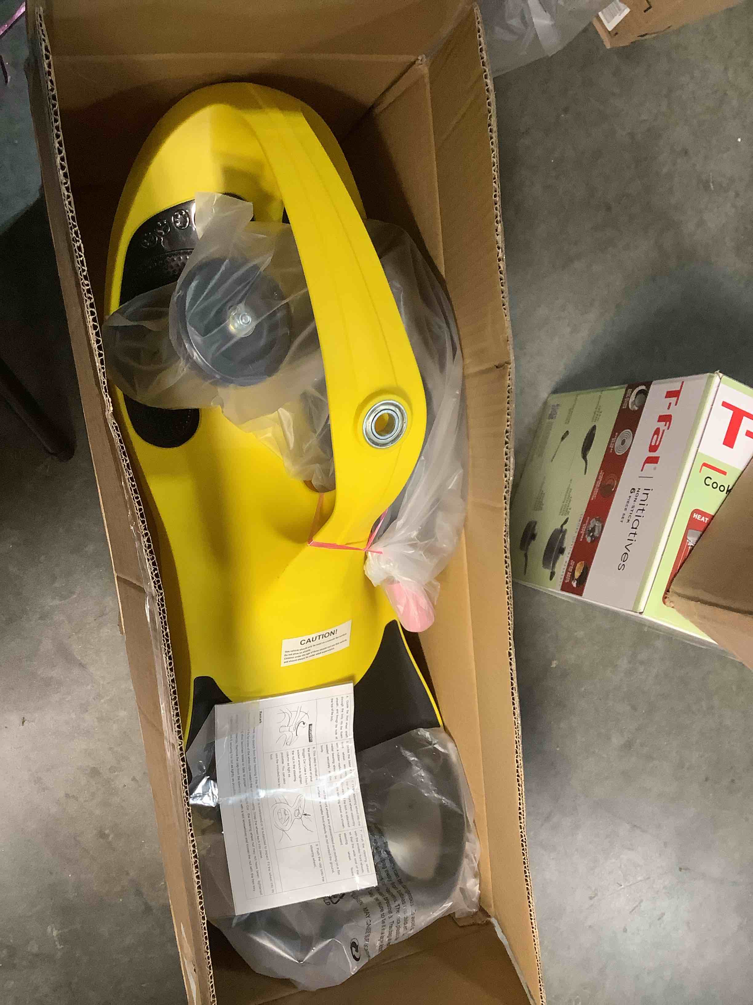 Condition photo showing Good Condition for Wiggle Car - Ride on Toy for Ages 3 and Up - Toddler Ride on Toys with no Batteries, Gears or Pedals Just Twist, Wiggle, and Go by Lil’ Rider (Yellow)