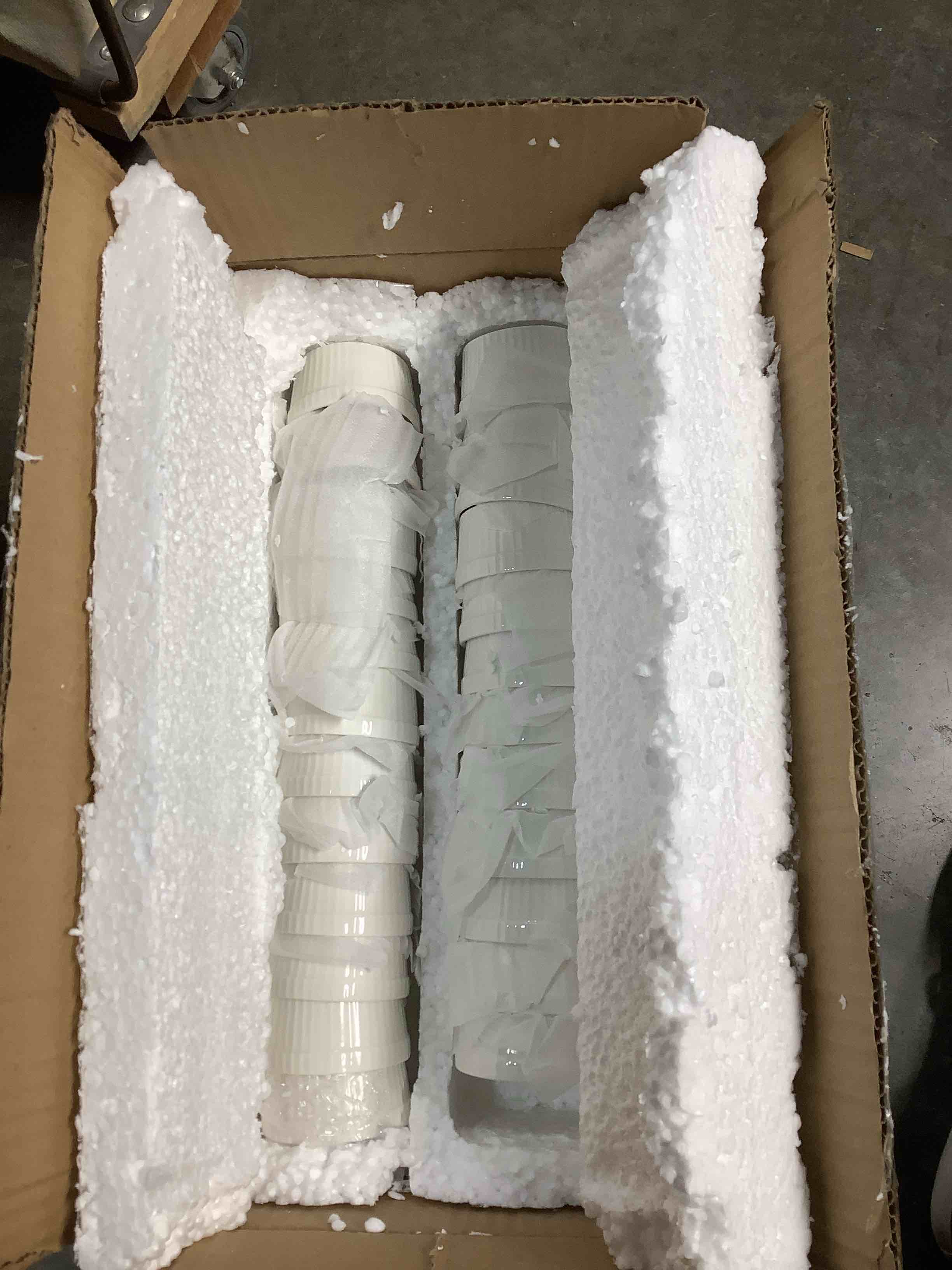 Condition photo showing Good Condition for SIMILAR 24 Pcs 1 oz Mini Ramekins Small White Ceramic Porcelain Souffle Dish Custard Sauce Dipping Dessert Cups Oven Safe Bowls for Charcuterie Pudding Creme Brulee Condiment Baking Bakeware