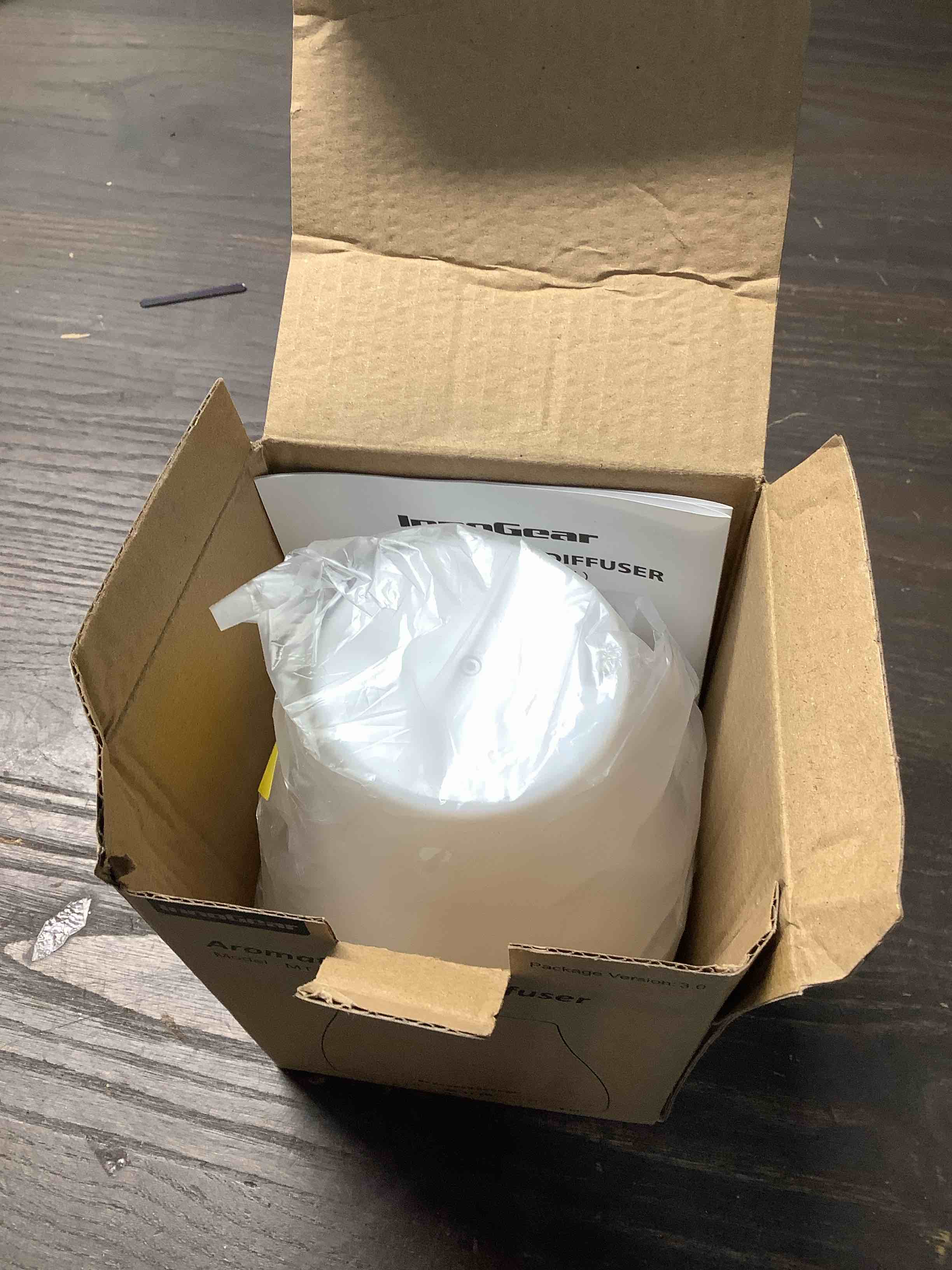 Condition photo showing Good Condition for InnoGear Essential Oil Diffuser, Ultrasonic Diffusers for Home Aromatherapy Humidifier for Valentine's Gift Bedroom Room 7 Colors LED 2 Mist Mode Auto Off, Basic White Basic White 1