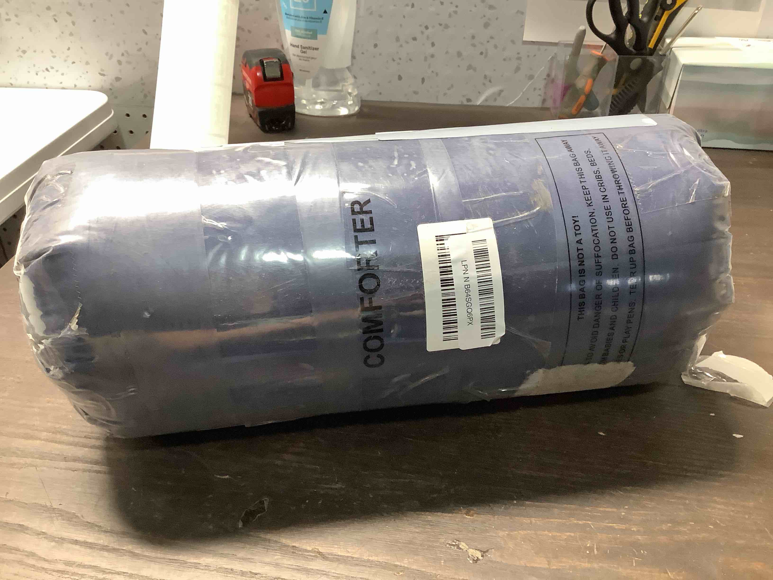 Condition photo showing Good Condition for Cosybay Down Alternative Comforter (Navy Blue, Twin) - All Season Soft Quilted Twin Size Bed Comforter - Duvet Insert with Corner Tabs - Winter Summer Warm Fluffy, 64x88 inches Twin Navy Blue