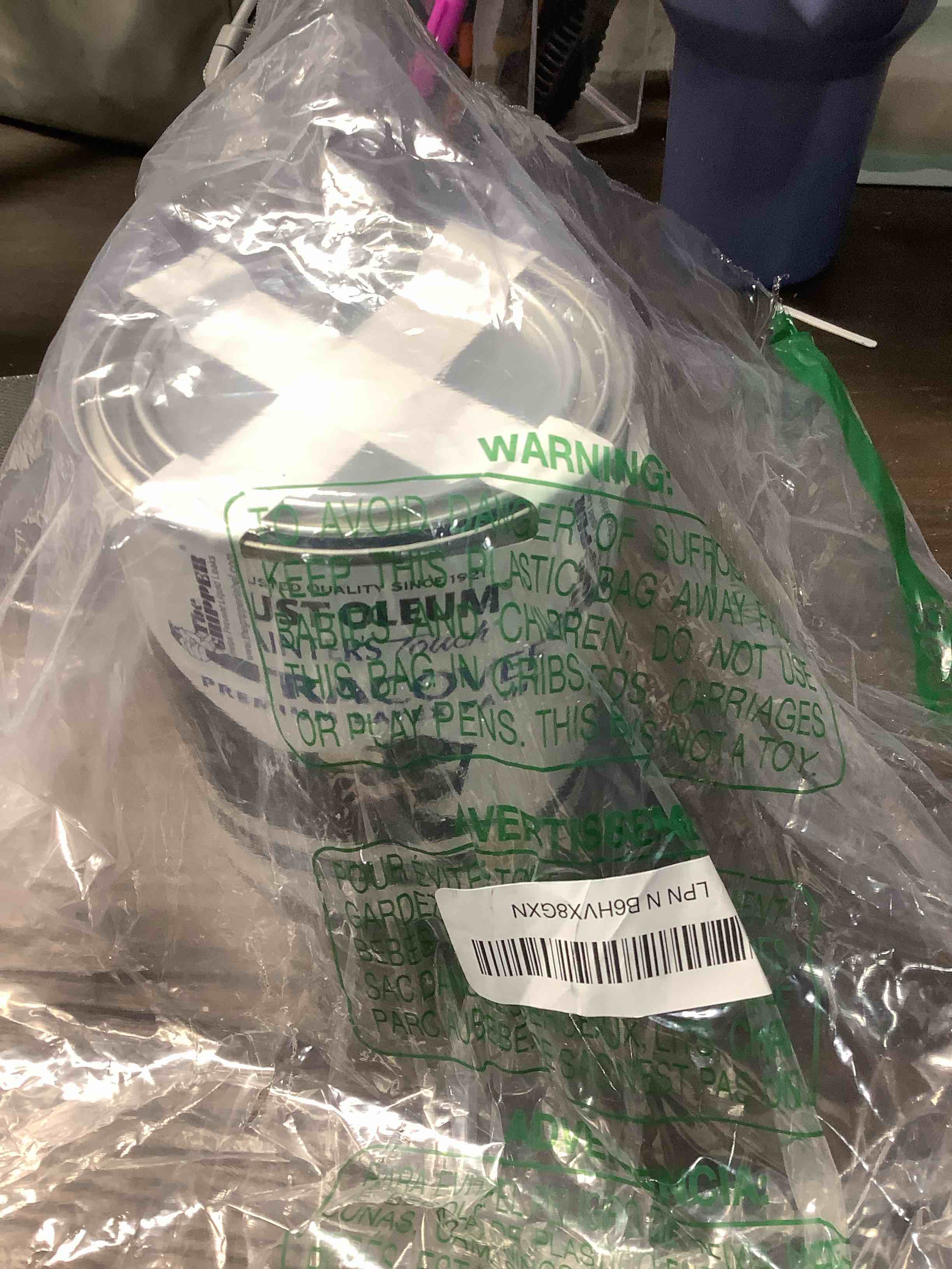 Condition photo showing Good Condition for Rust-Oleum 1974502 Painter's Touch Latex Paint, Quart, Semi-Gloss Black 32 Fl Oz (Pack of 1) Semi-Gloss Black 1 Quarts (Pack of 1) Paint (Pack of 1)