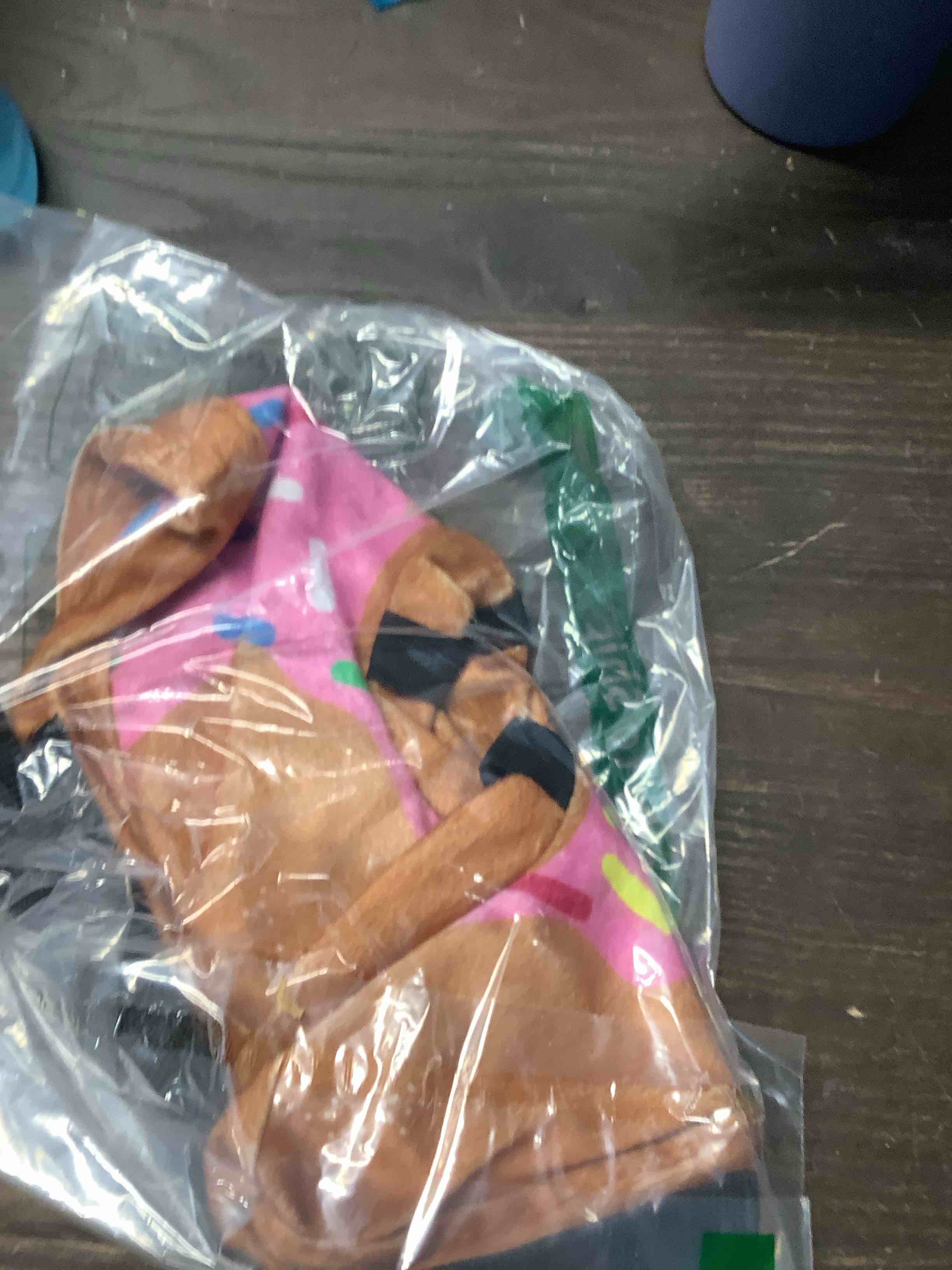 Condition photo showing Good Condition for BENCMATE Inflatable Dog Cone Collar Alternative, Soft Dog Cone for Small Medium Large Dogs and Cats, Neck Recovery ECollar Donut Collar After Surgery (Medium, Donut-Strawberry) Donut-Strawberry Medium [Neck:7"-11"]