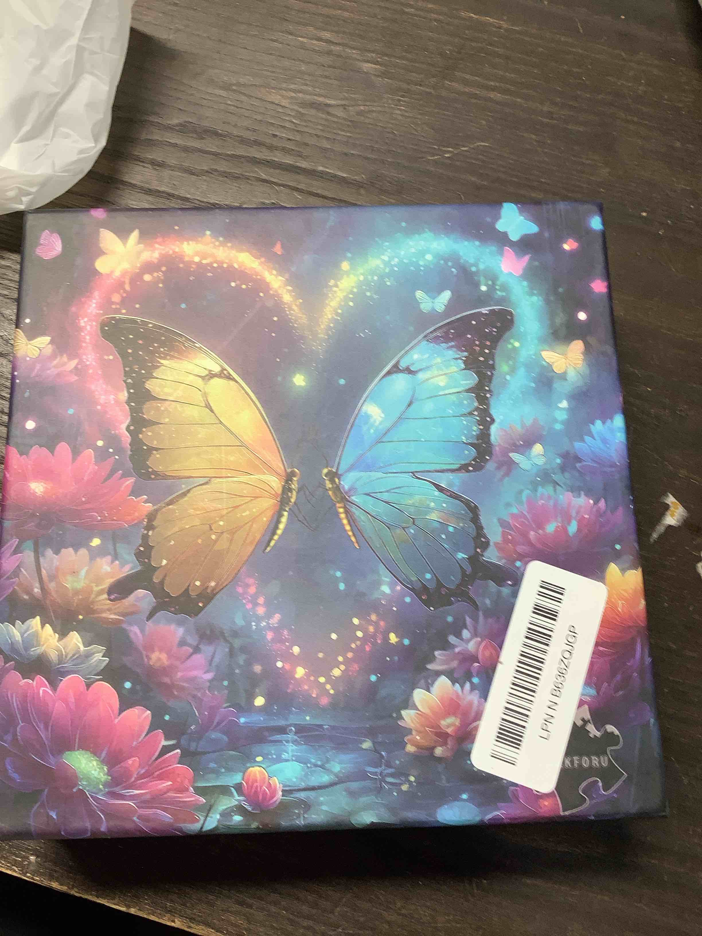 Condition photo showing Good Condition for PICKFORU Butterfly Jigsaw Puzzles 1000 Pieces, Gradient Love Heart Puzzles for Adults, Vintage Impossible Unique Flower Garden Puzzle