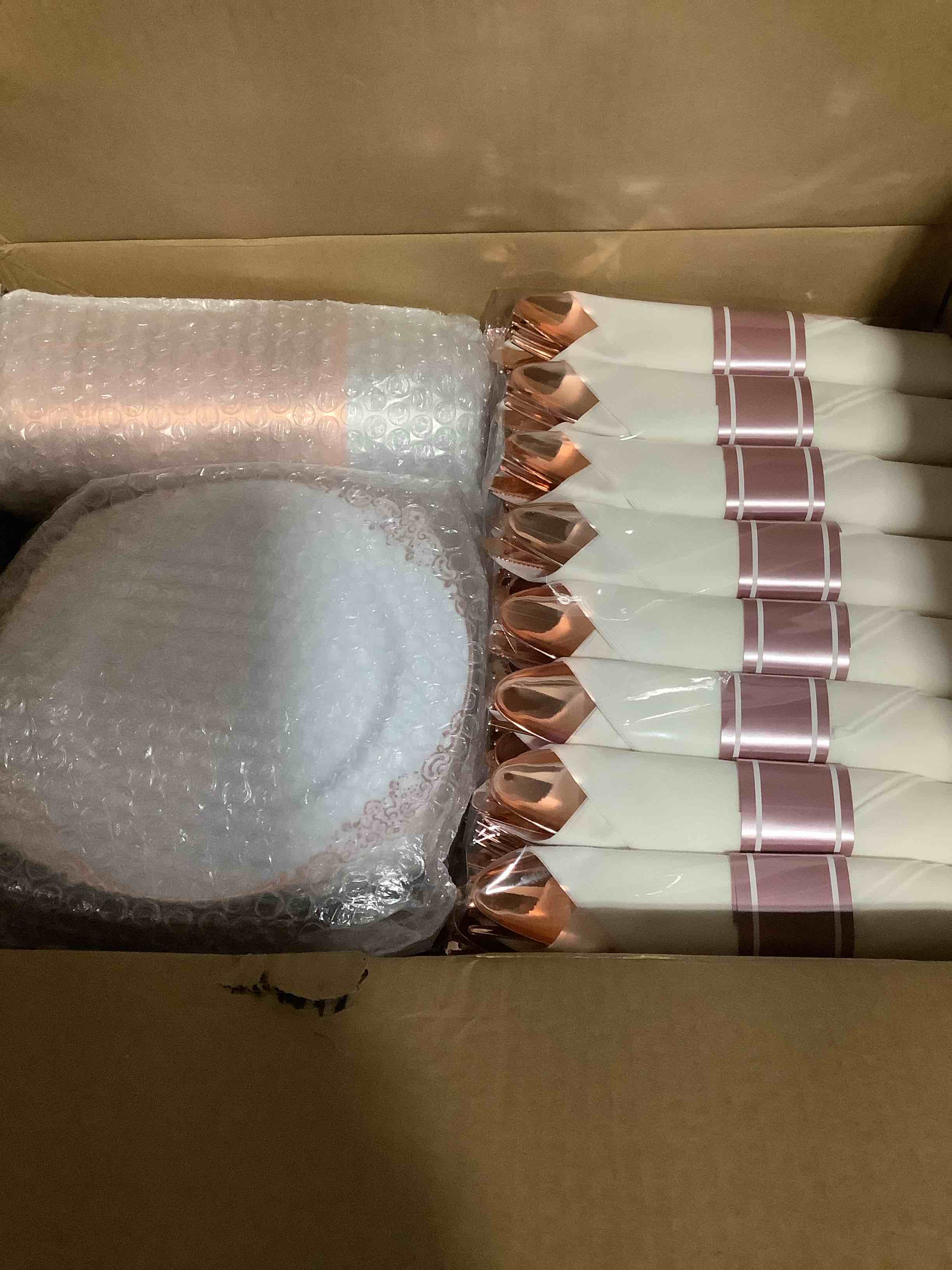 Condition photo showing New/Like New for 350PCS Rose Gold Plastic Plates for 50 Guests, Disposable Dinnerware Sets Include 100 Rose Gold Rim Plastic Plates, 50 Silverware and Cups, 50 Pre Rolled Napkins for Party, and Graduation Rose Gold 50 Guests Set
