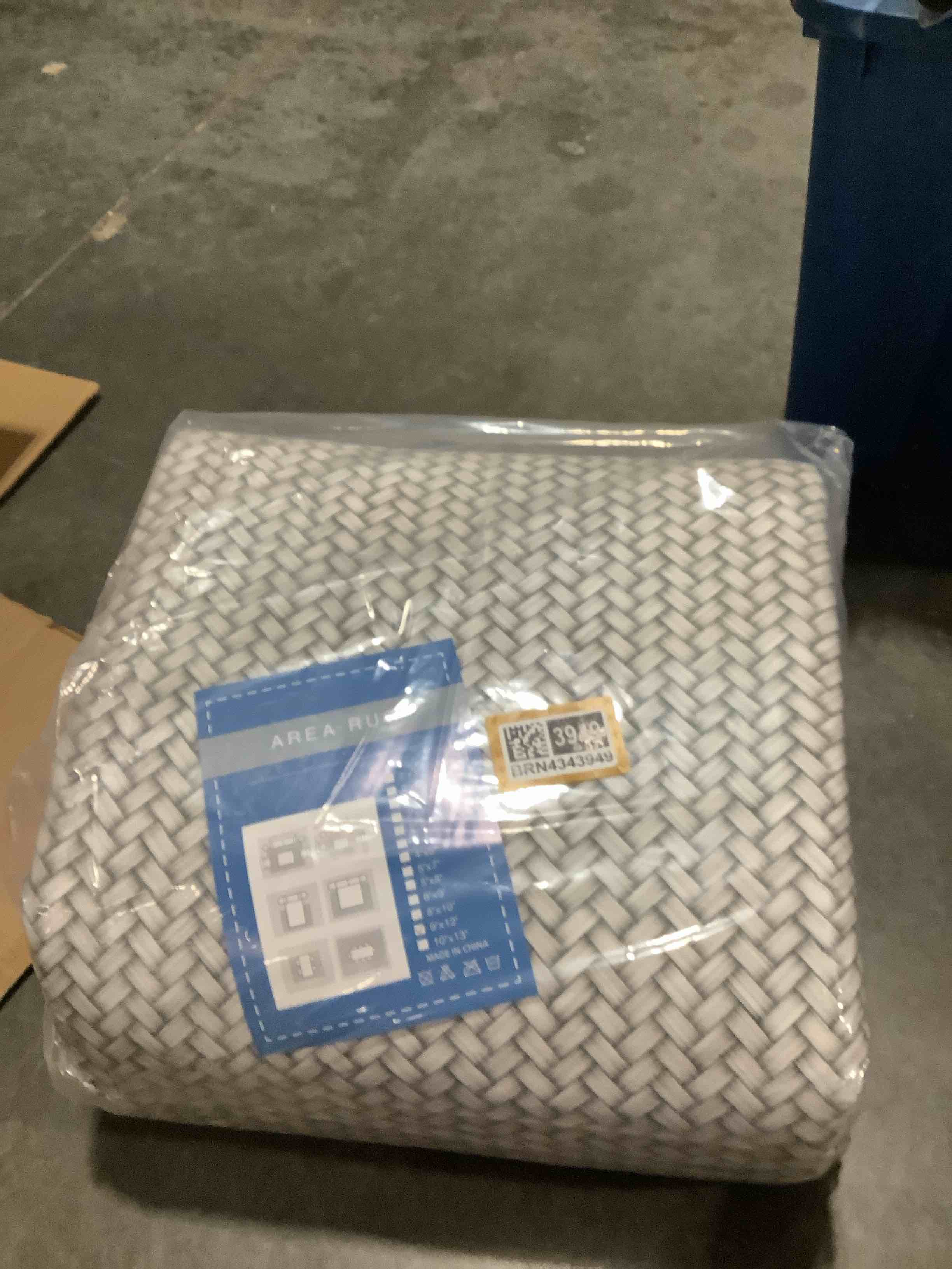 https://s3.amazonaws.com/lotting-images-prod/NKYBargainOutlett/BRN4343949_1776357470673.jpeg