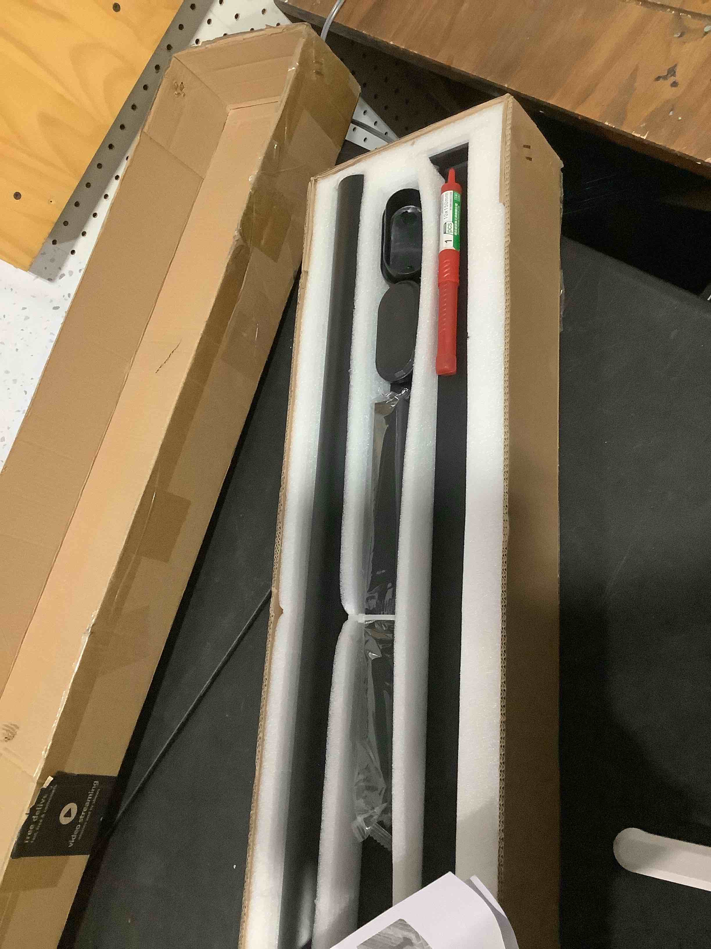 Condition photo showing Good Condition for cr fence & rail hand rails for outdoor steps, 4 step handrail & indoor stair railing kit, railings for outdoor steps and hand rails for seniors for porch railing & deck hand rail, 3-4 step railing 4 steps