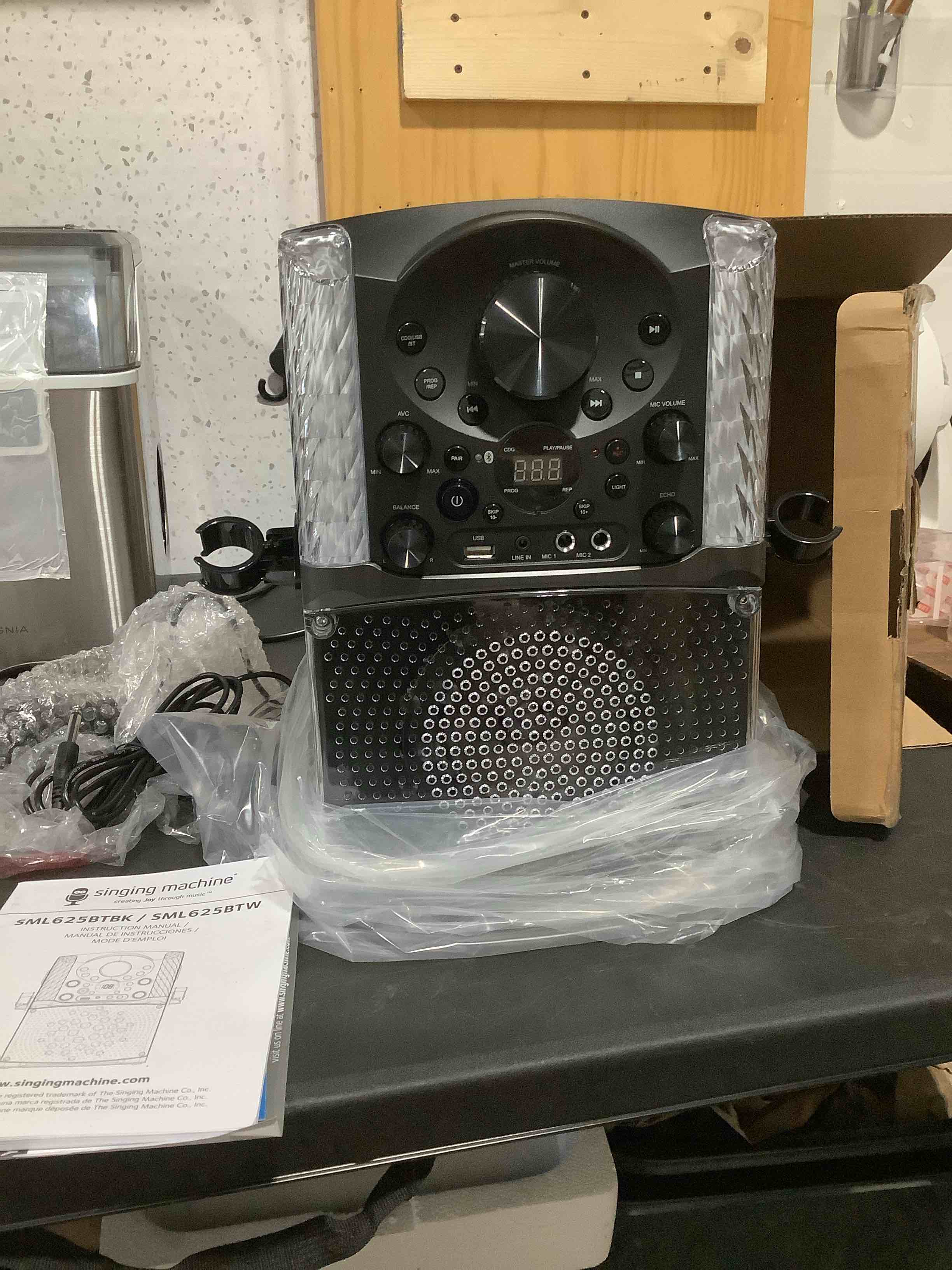 Condition photo showing Good Condition for singing machine sml625btbkd karaoke machine, portable bluetooth cd+g karaoke system, black