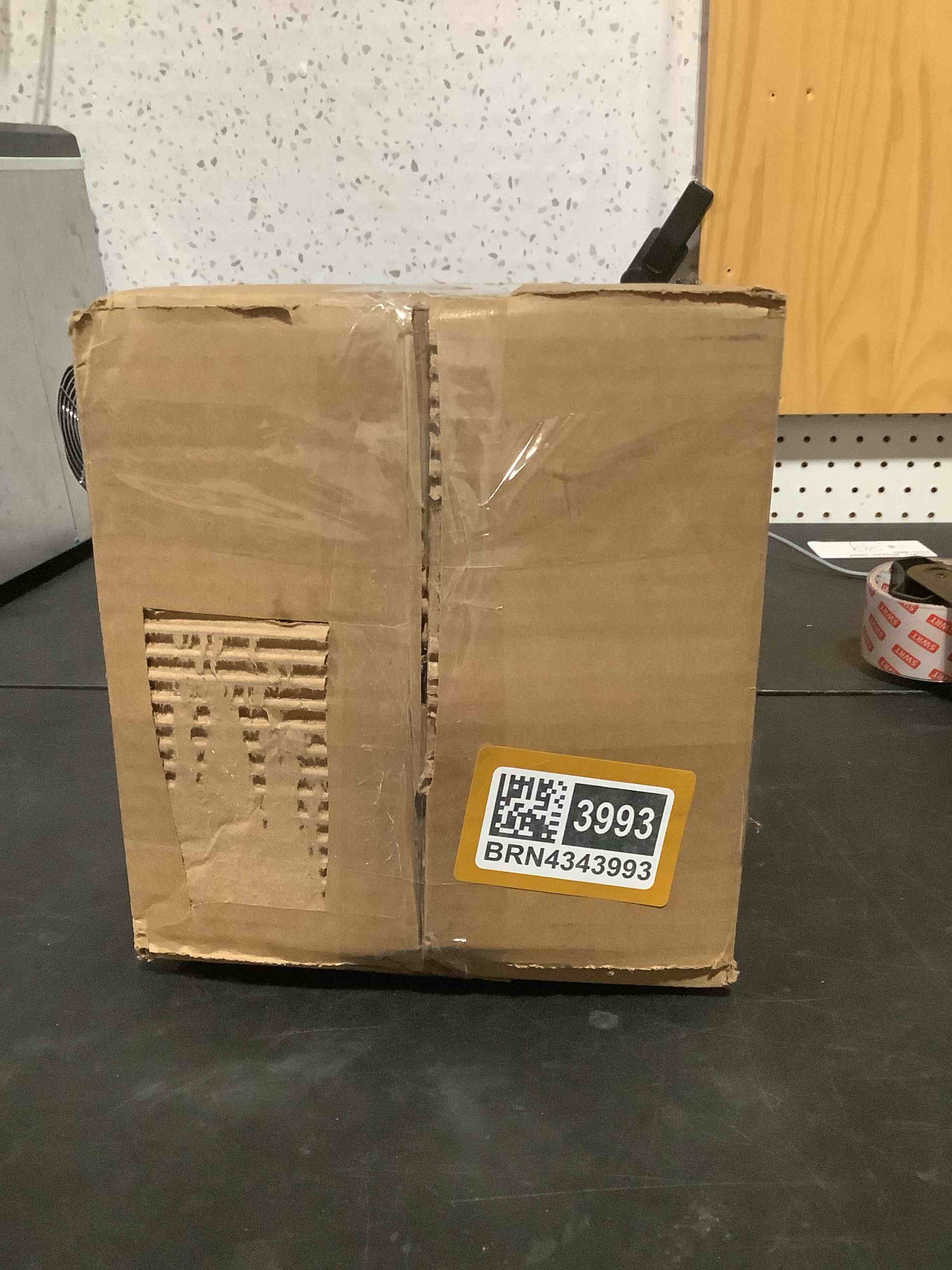 https://s3.amazonaws.com/lotting-images-prod/NKYBargainOutlett/BRN4343993_1776527953031.jpeg