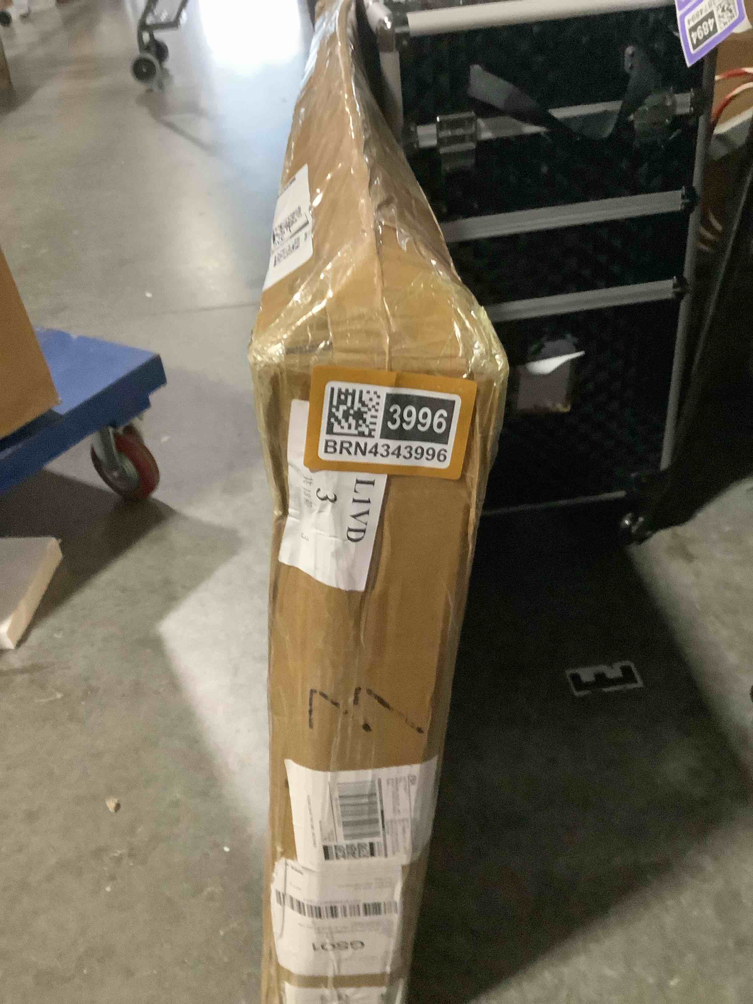 https://s3.amazonaws.com/lotting-images-prod/NKYBargainOutlett/BRN4343996_1776529135449.jpeg