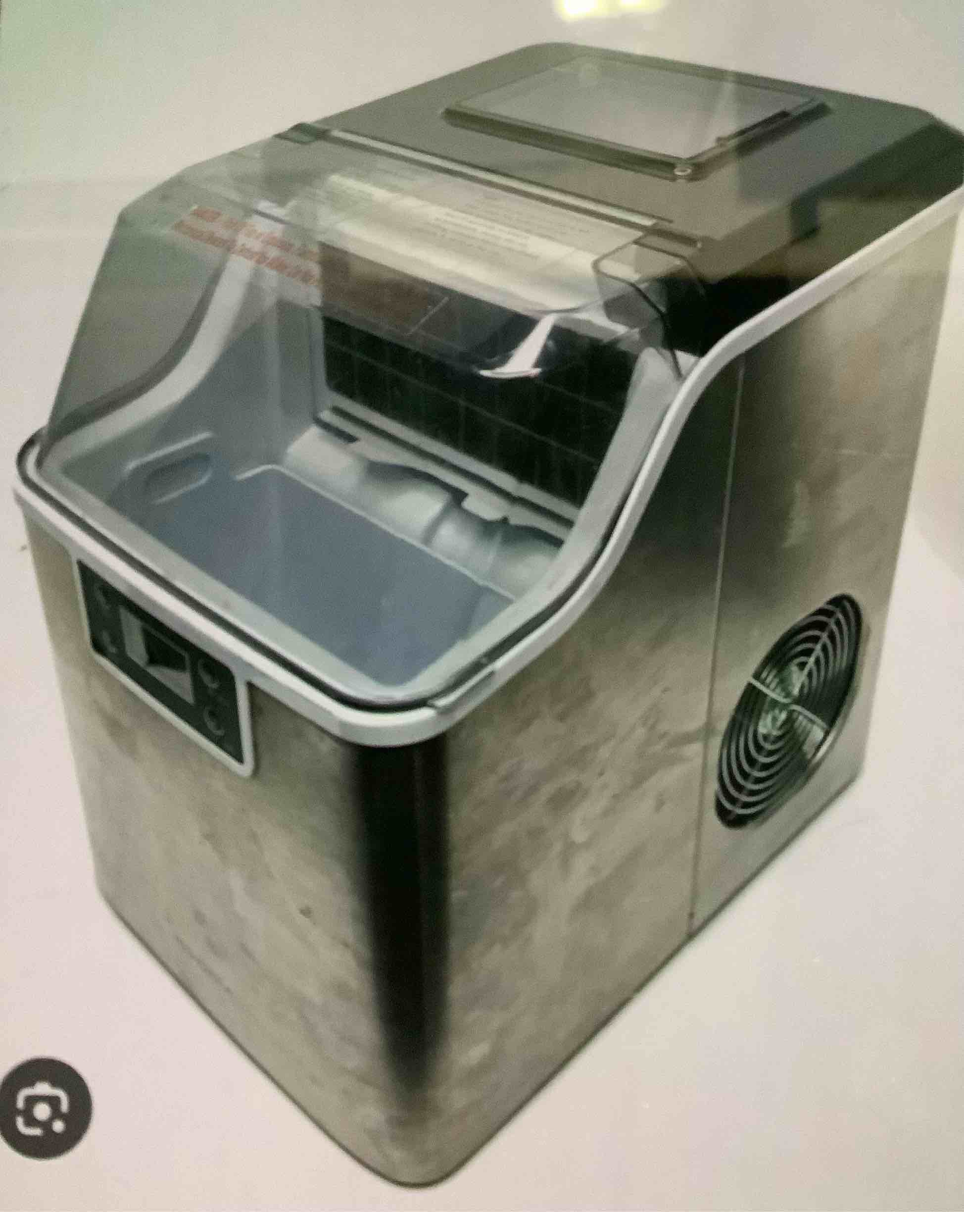 Insignia— portable Clear Ice  maker with auto shut-off— stainless steel