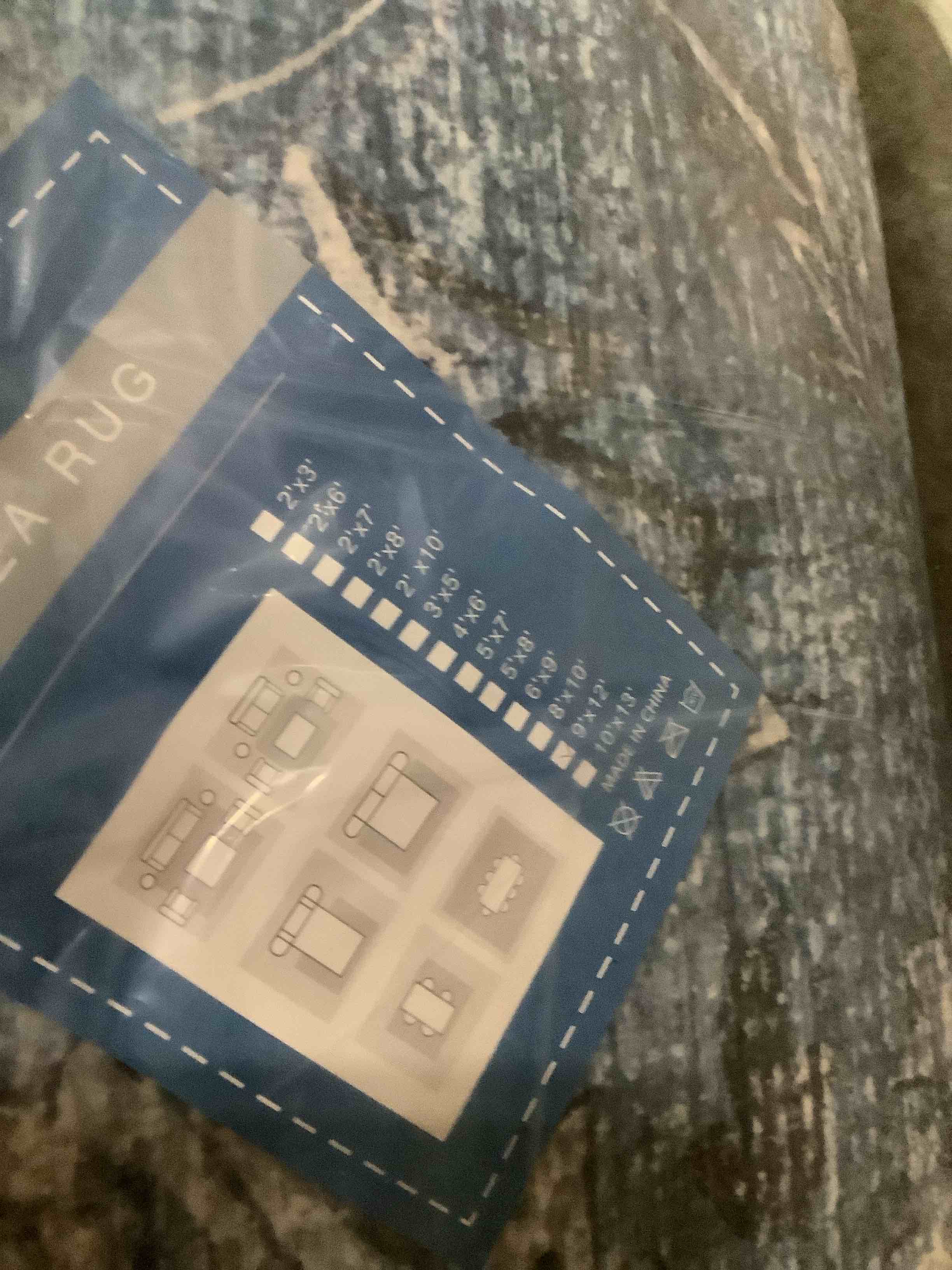 https://s3.amazonaws.com/lotting-images-prod/NKYBargainOutlett/BRN4344033_1776888174386.jpeg
