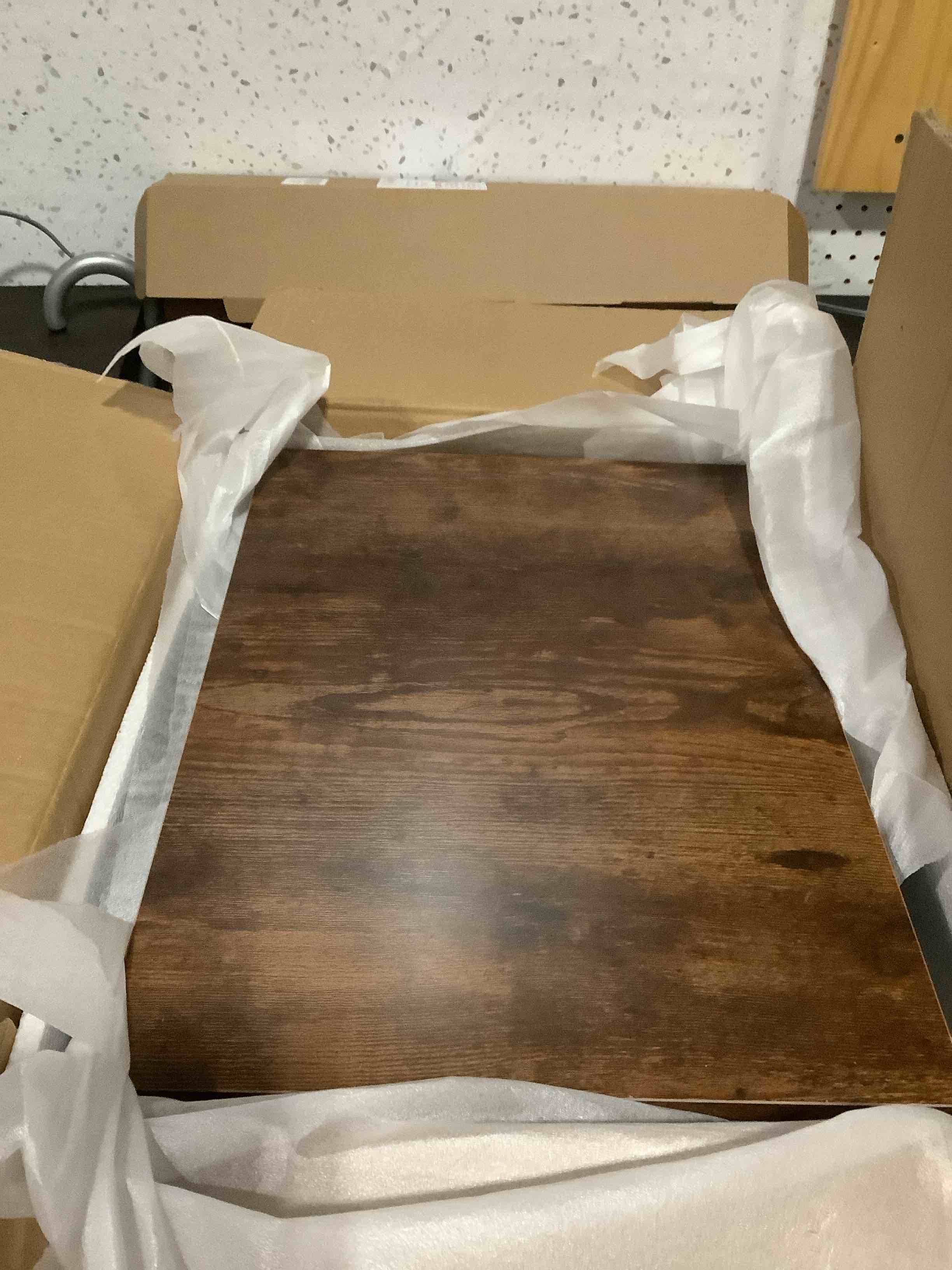https://s3.amazonaws.com/lotting-images-prod/NKYBargainOutlett/BRN4344088_1777054398094.jpeg