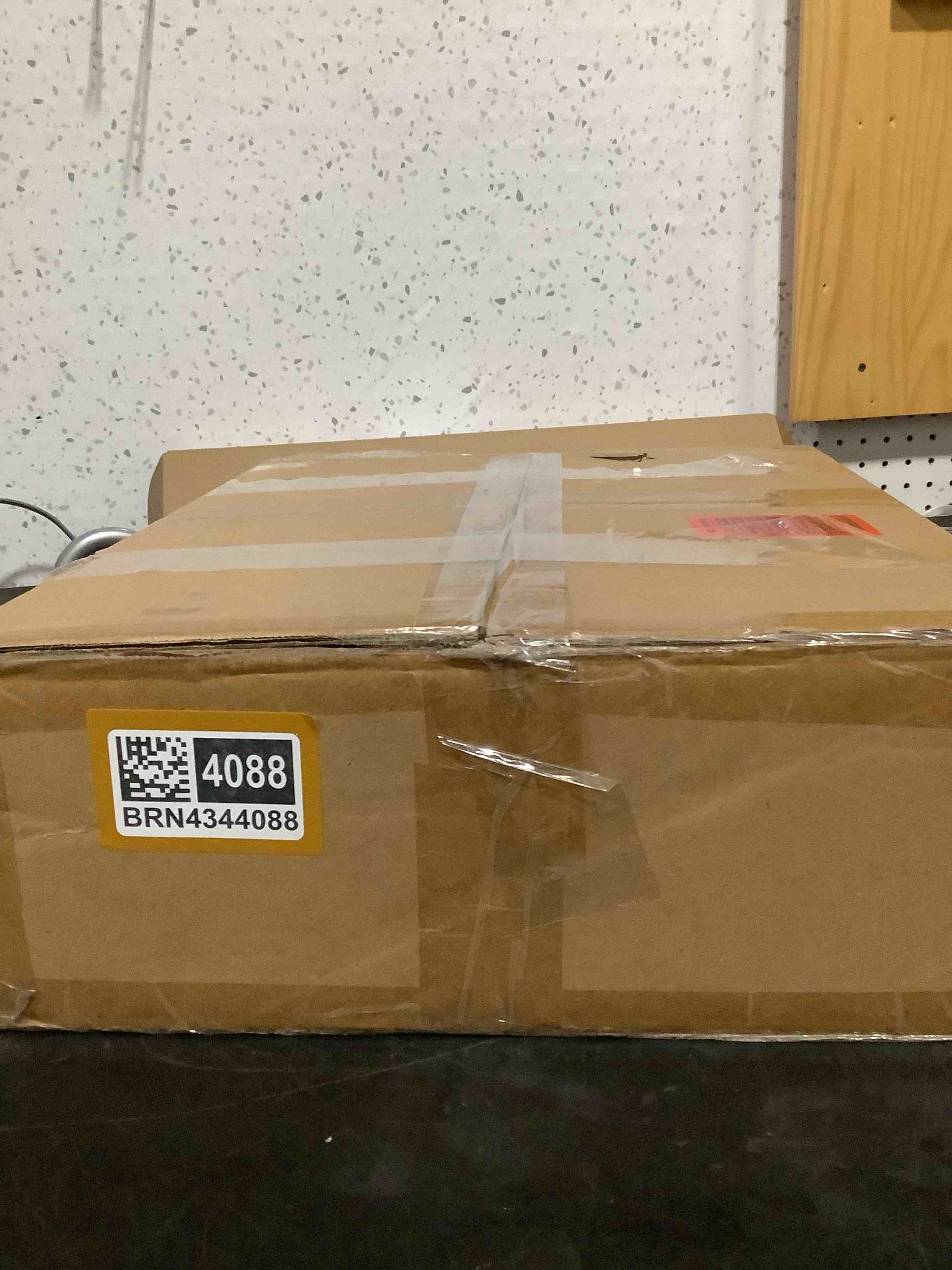https://s3.amazonaws.com/lotting-images-prod/NKYBargainOutlett/BRN4344088_1777054464140.jpeg
