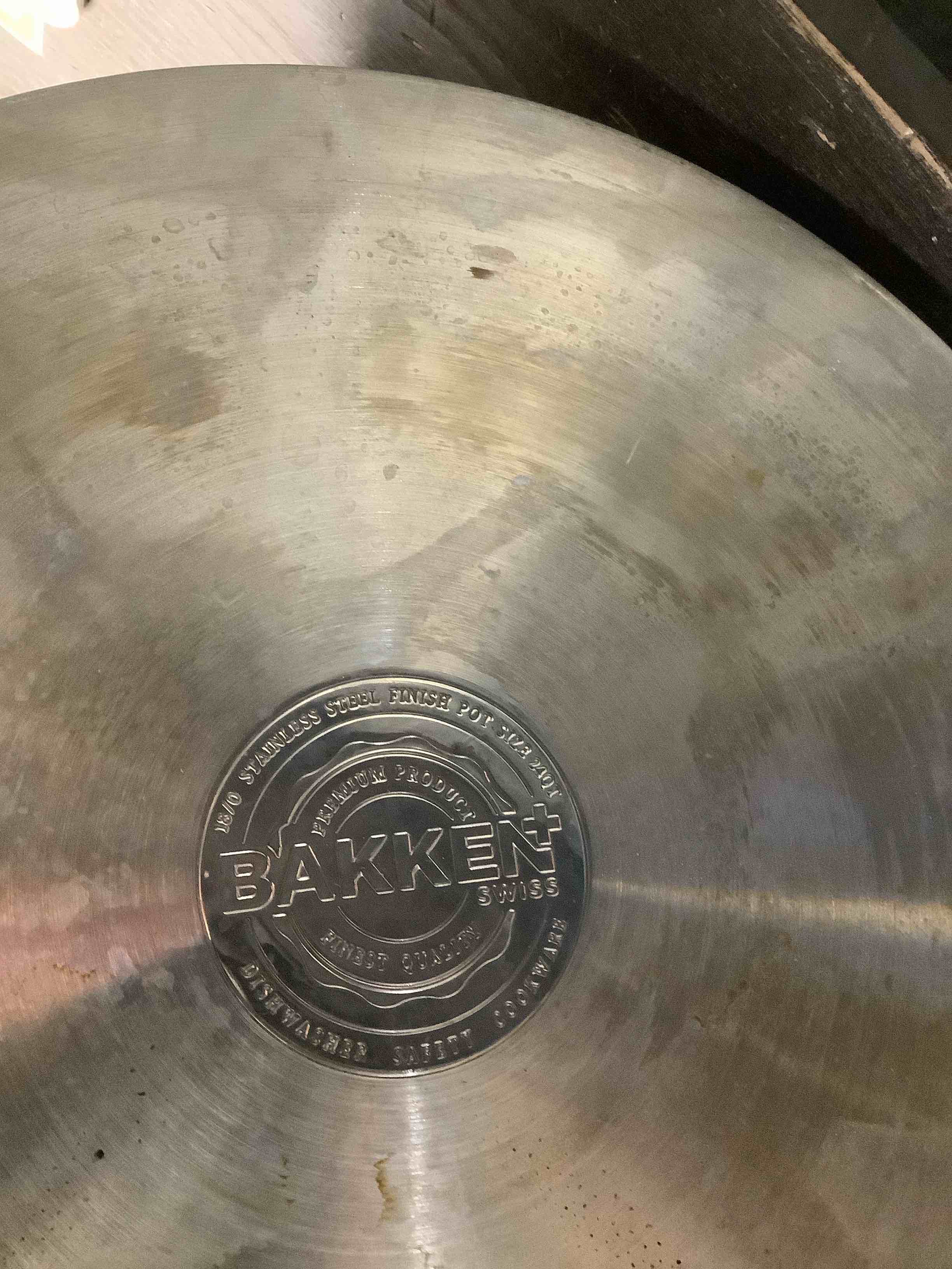 Condition photo showing Good Condition for teamfar stainless steel stock pot, 24qt large stockpot tri-ply bottom cooking soup pot with glass lid, for induction gas glass stovetops, non toxic & heavy duty, large size & easy clean