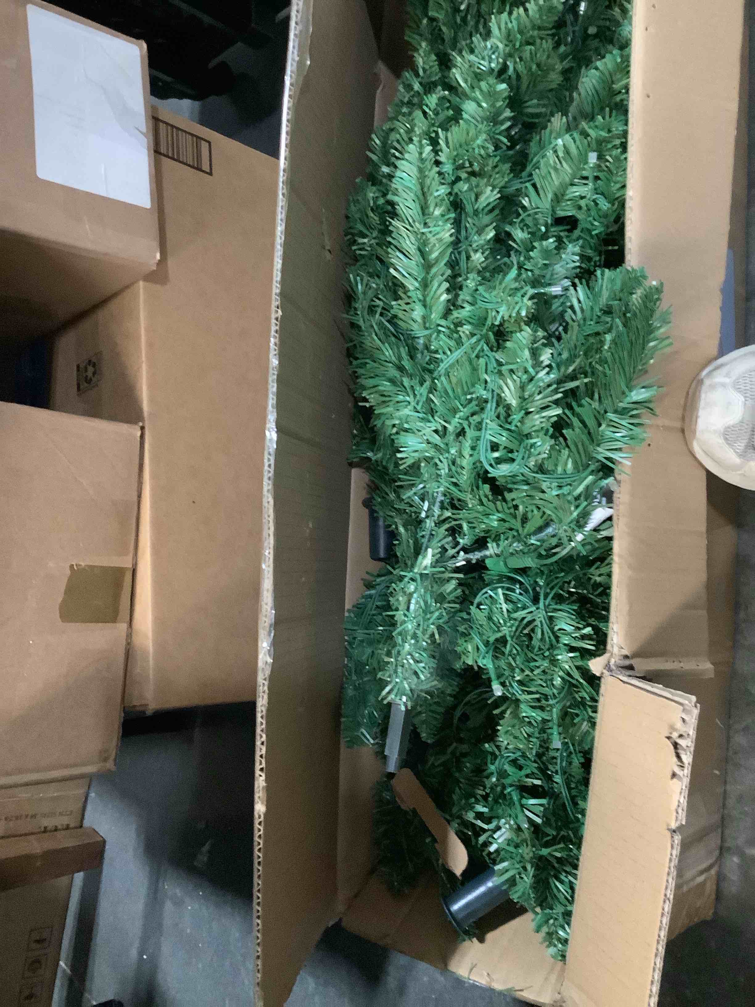 https://s3.amazonaws.com/lotting-images-prod/NKYBargainOutlett/BRN4344148_1777390177097.jpeg