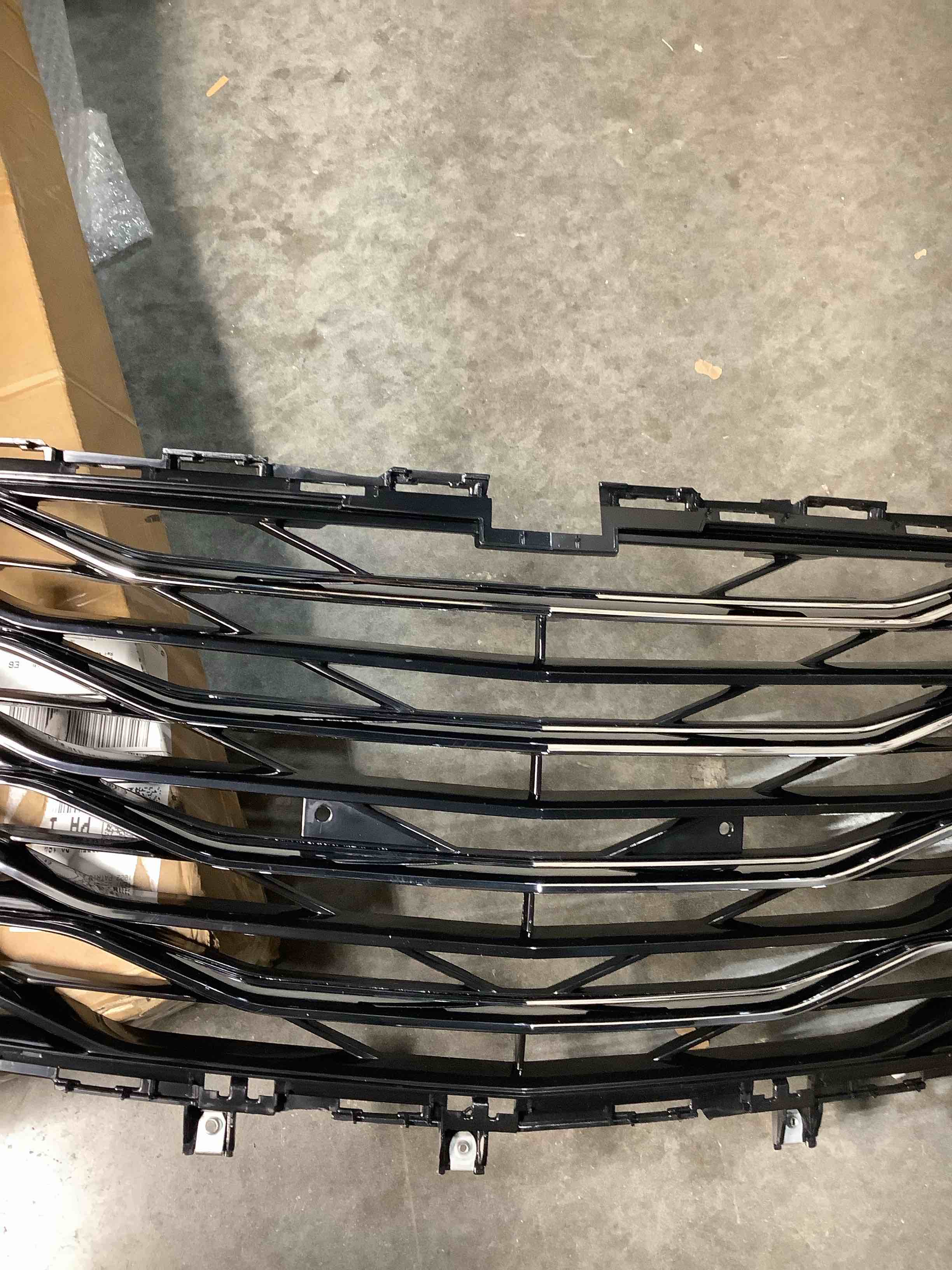 https://s3.amazonaws.com/lotting-images-prod/NKYBargainOutlett/BRN4344154_1777402833789.jpeg