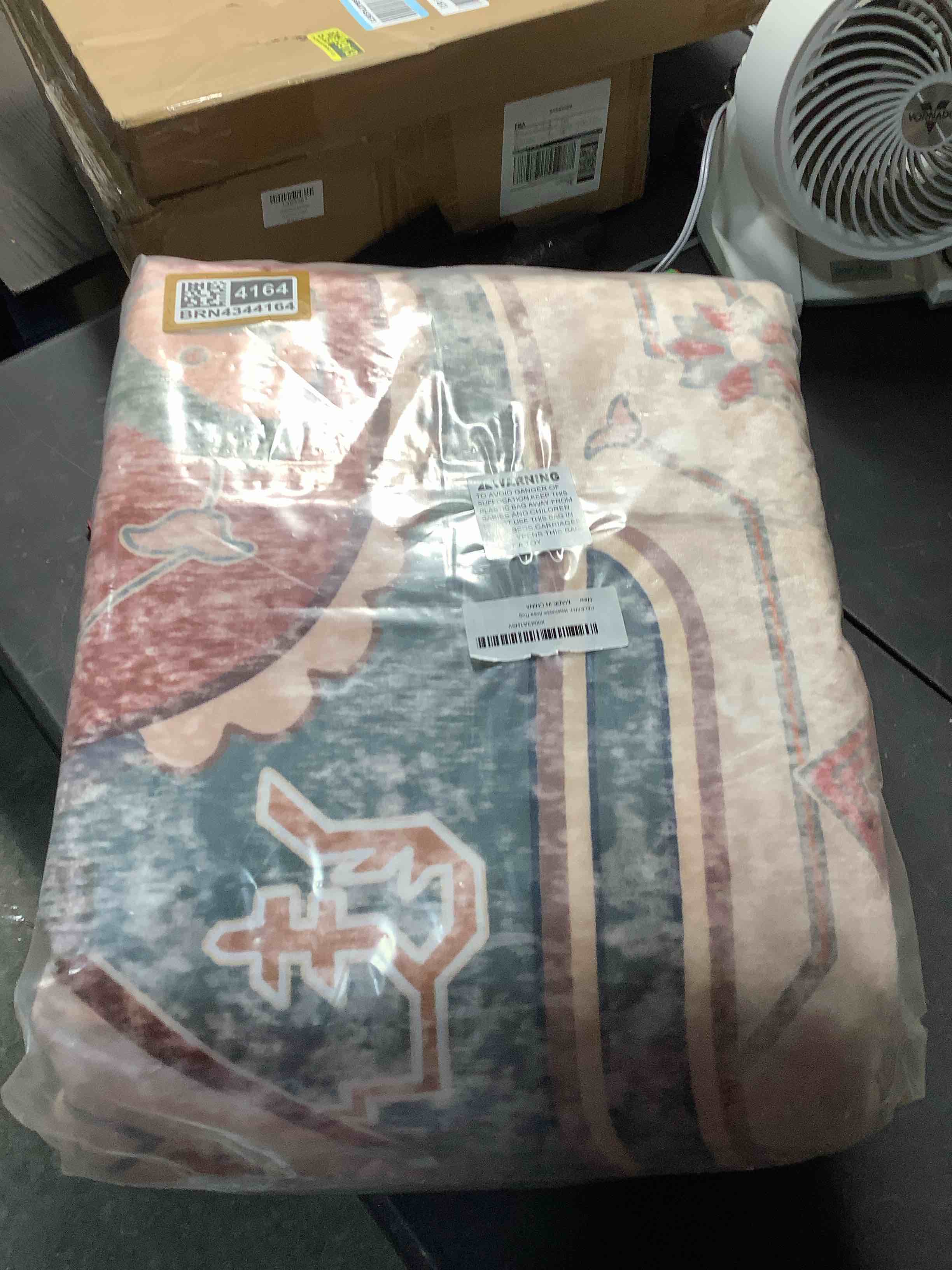 Condition photo showing New/Like New for 9x12 area rug vintage machine washable low pile carpet no shedding area rugs for living room bedroom dining room kitchen entryway hallway office indoor-brick/pink brick/pink 9' x 12' (rectangular)