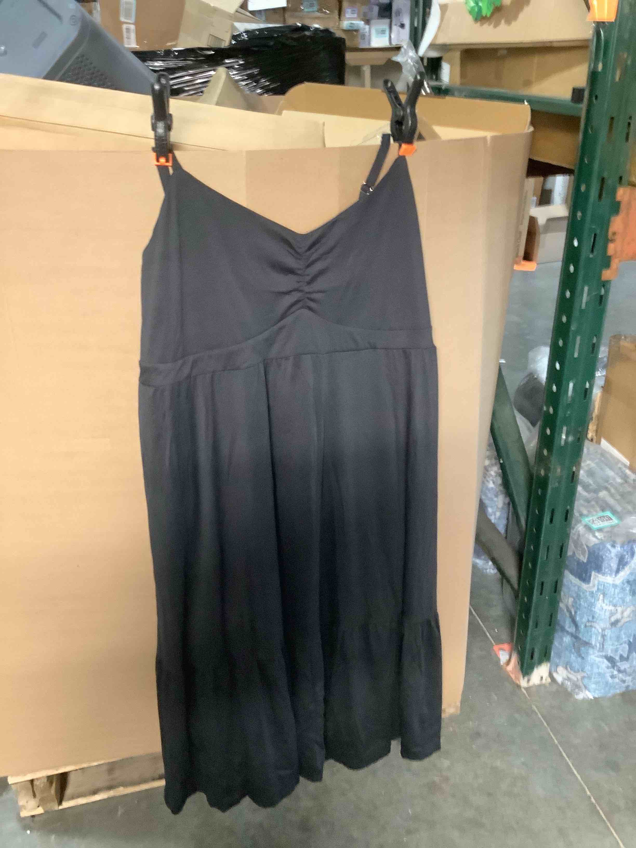 Condition photo showing Good Condition for size not listed.  possibly 2x women's plus size summer maxi sun dress spaghetti strap ruched bust long casual sundress with pockets