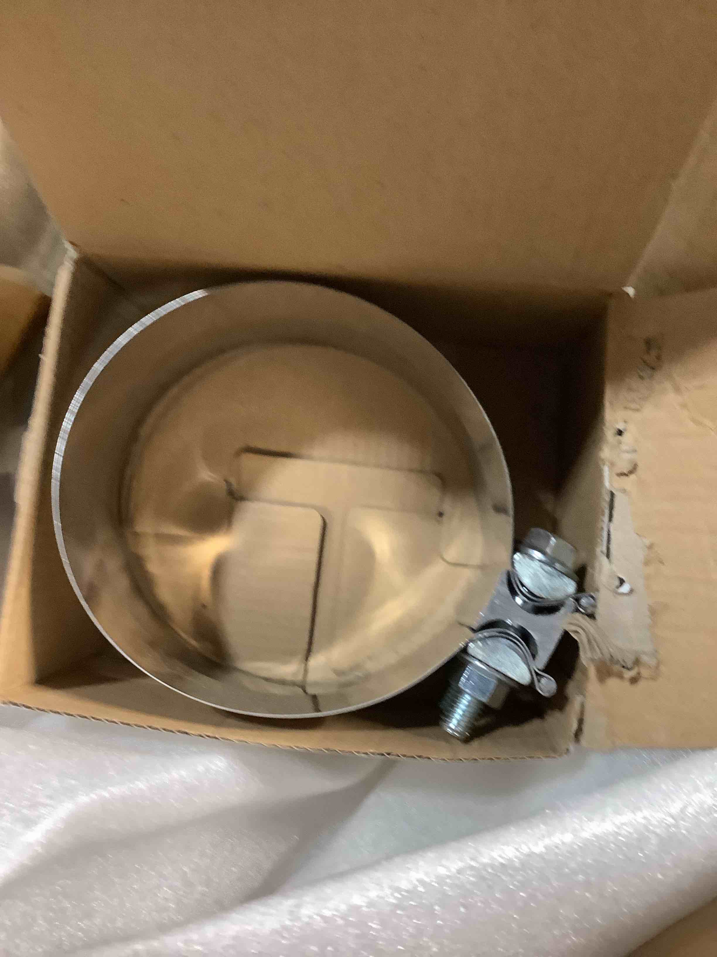 https://s3.amazonaws.com/lotting-images-prod/NKYBargainOutlett/BRN4344176_1777403304517.jpeg