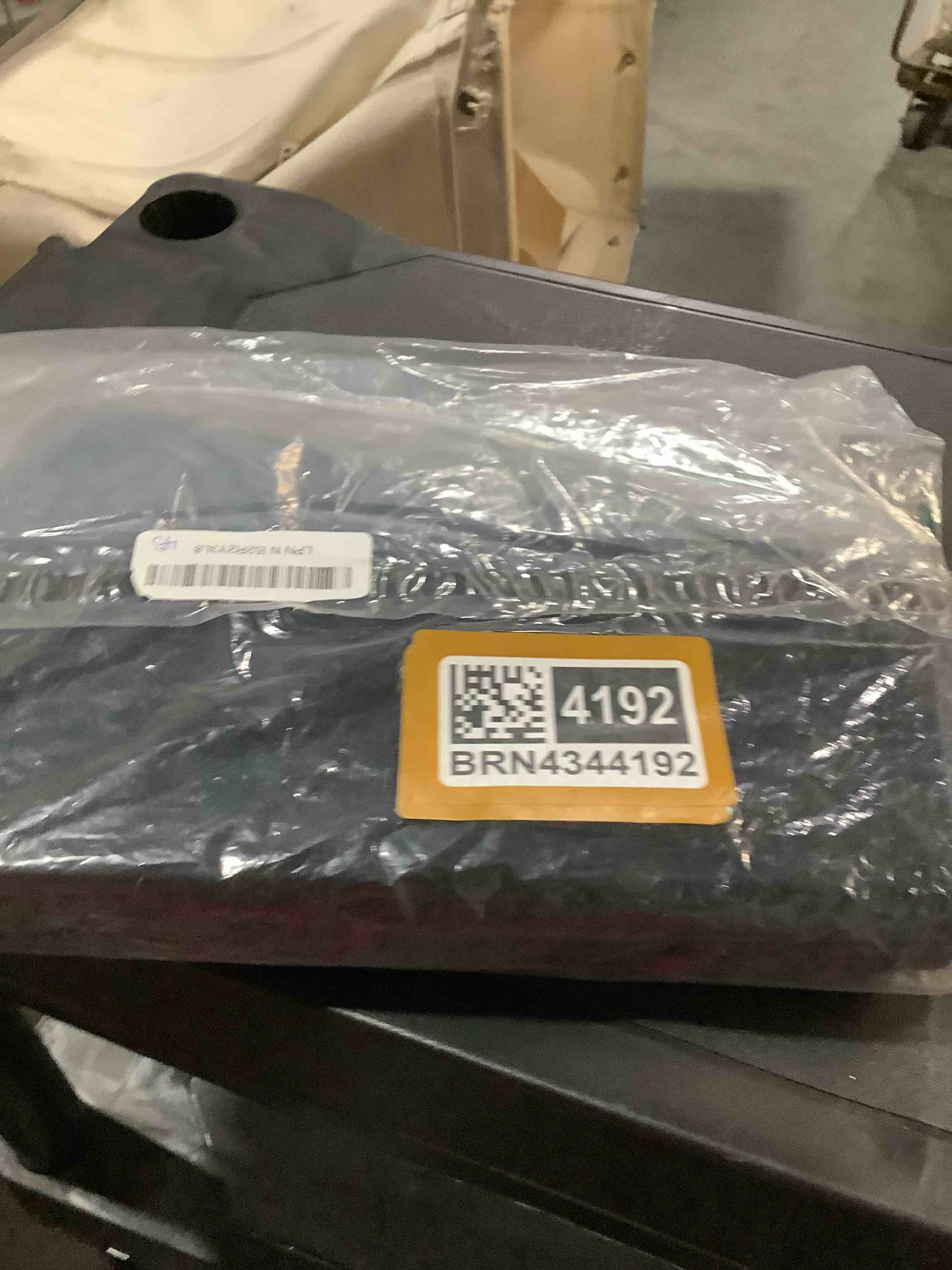 https://s3.amazonaws.com/lotting-images-prod/NKYBargainOutlett/BRN4344192_1777645913440.jpeg