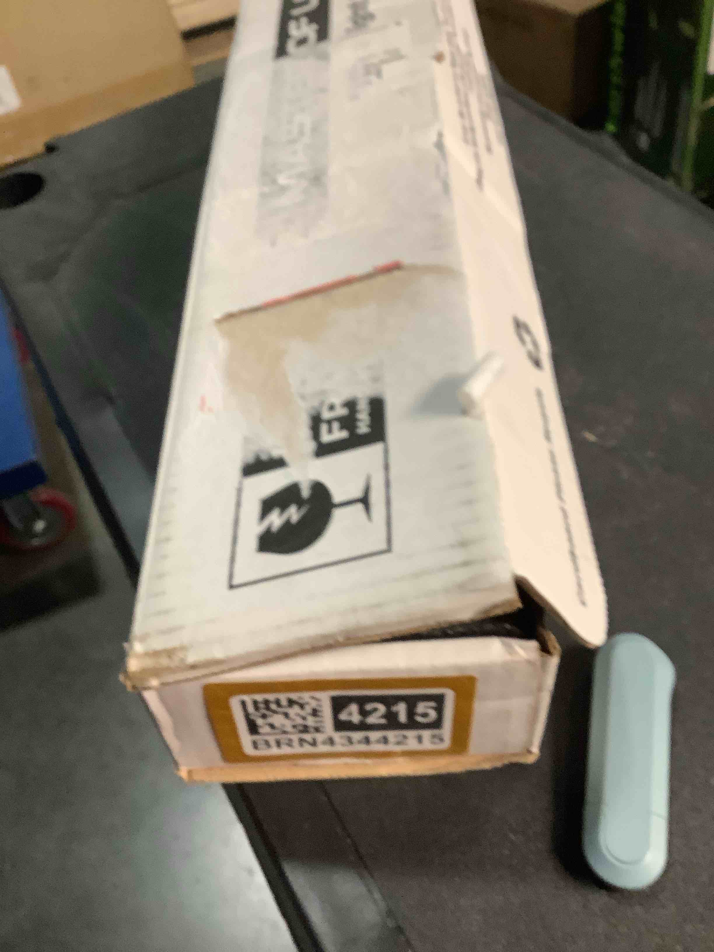 https://s3.amazonaws.com/lotting-images-prod/NKYBargainOutlett/BRN4344215_1777565532748.jpeg