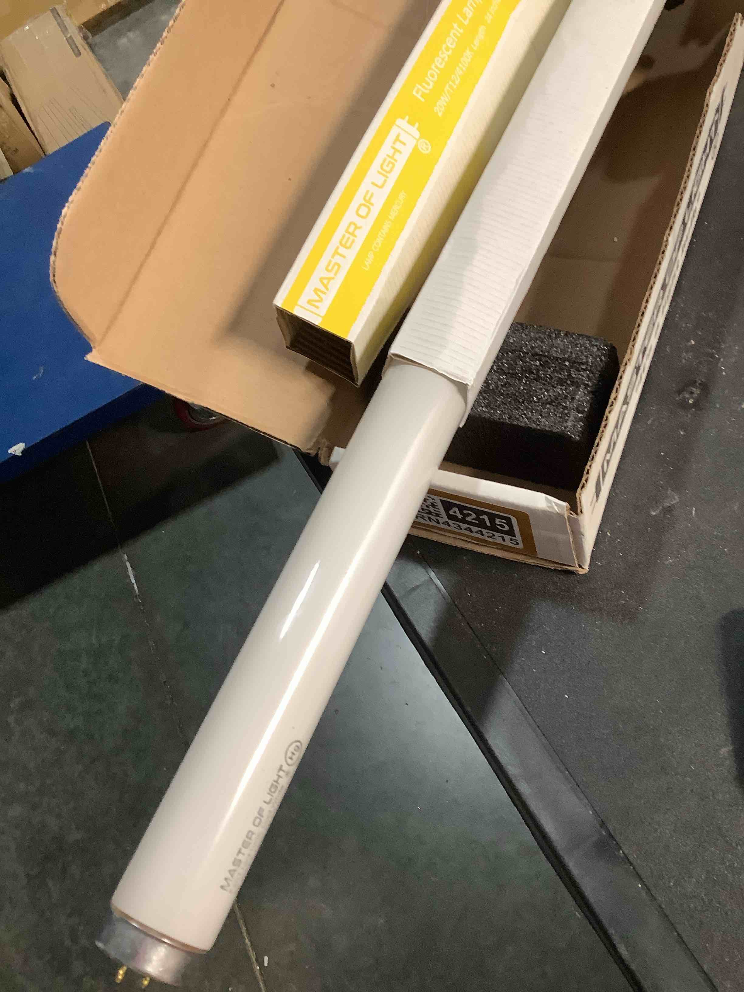 https://s3.amazonaws.com/lotting-images-prod/NKYBargainOutlett/BRN4344215_1777565545953.jpeg