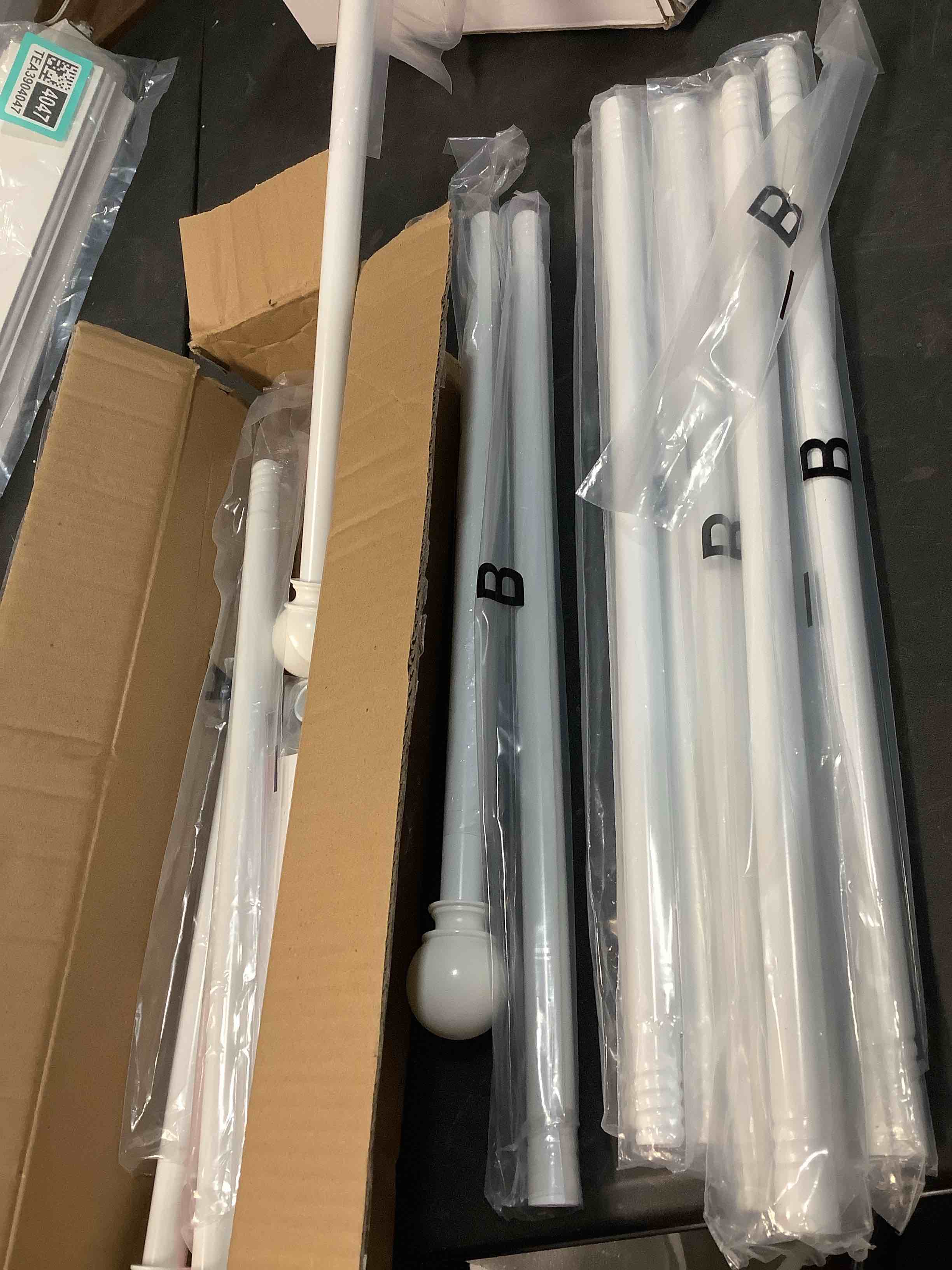 https://s3.amazonaws.com/lotting-images-prod/NKYBargainOutlett/BRN4344222_1777577637027.jpeg