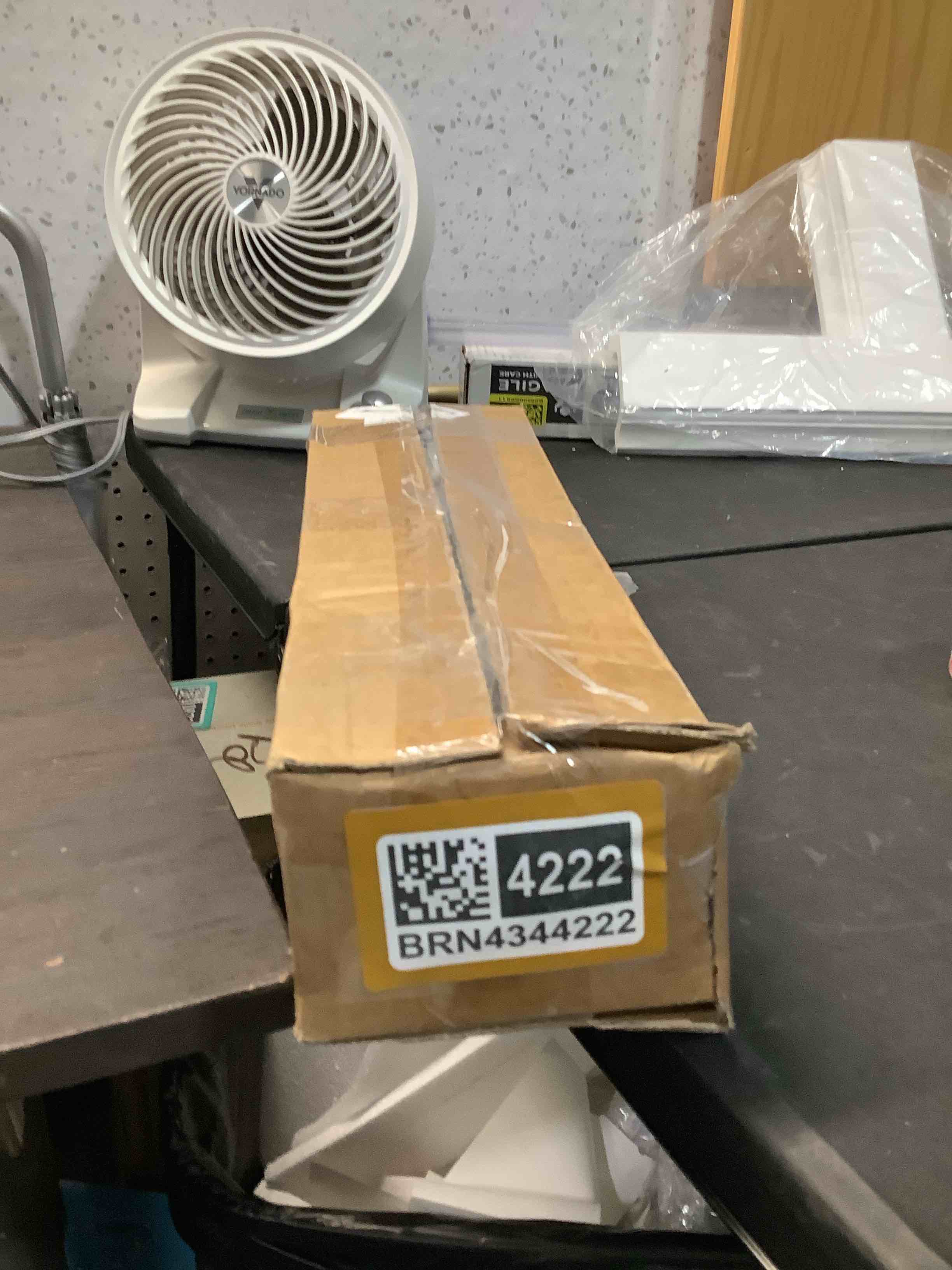 https://s3.amazonaws.com/lotting-images-prod/NKYBargainOutlett/BRN4344222_1777577700641.jpeg