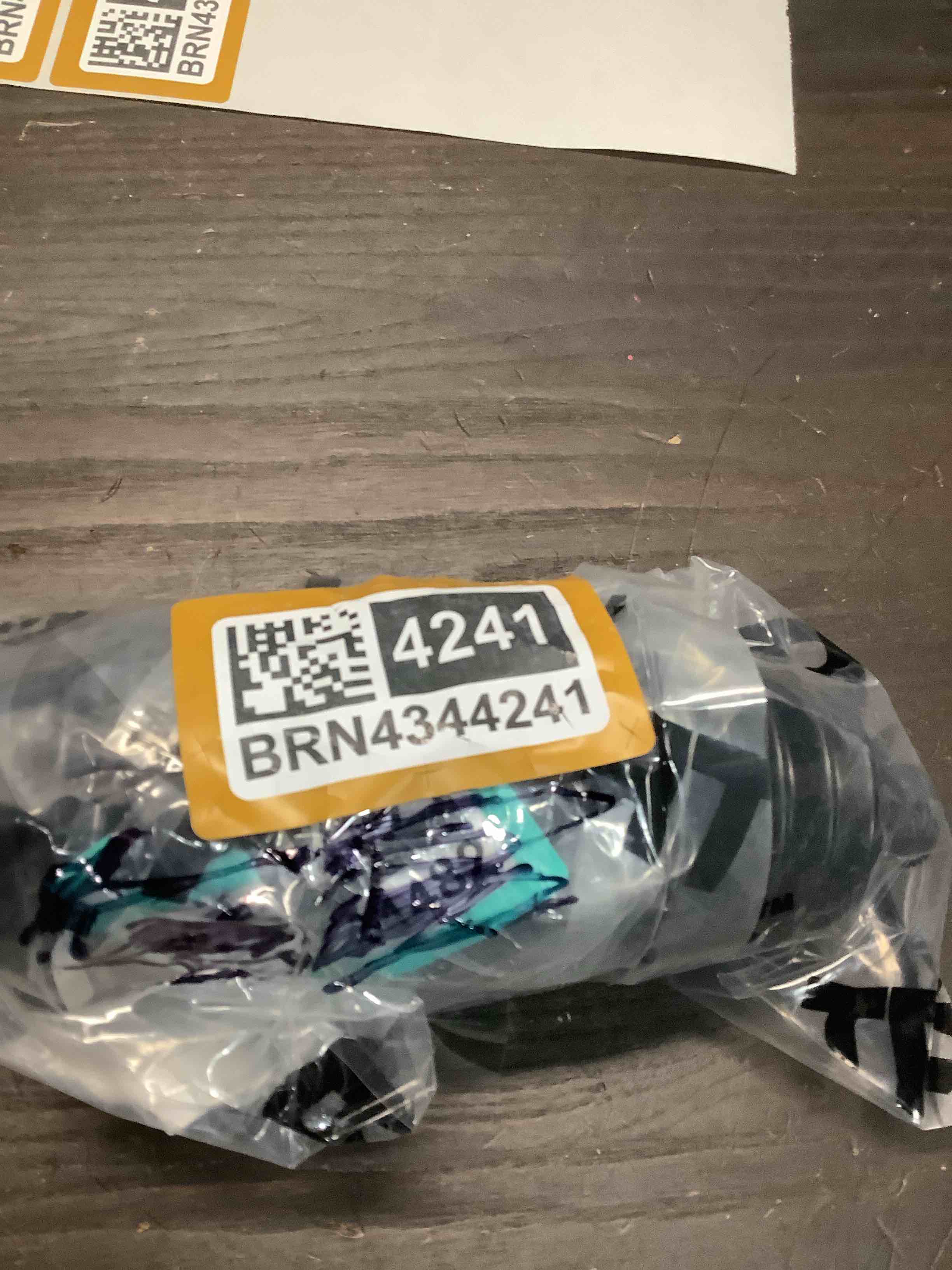 https://s3.amazonaws.com/lotting-images-prod/NKYBargainOutlett/BRN4344241_1777733298144.jpeg