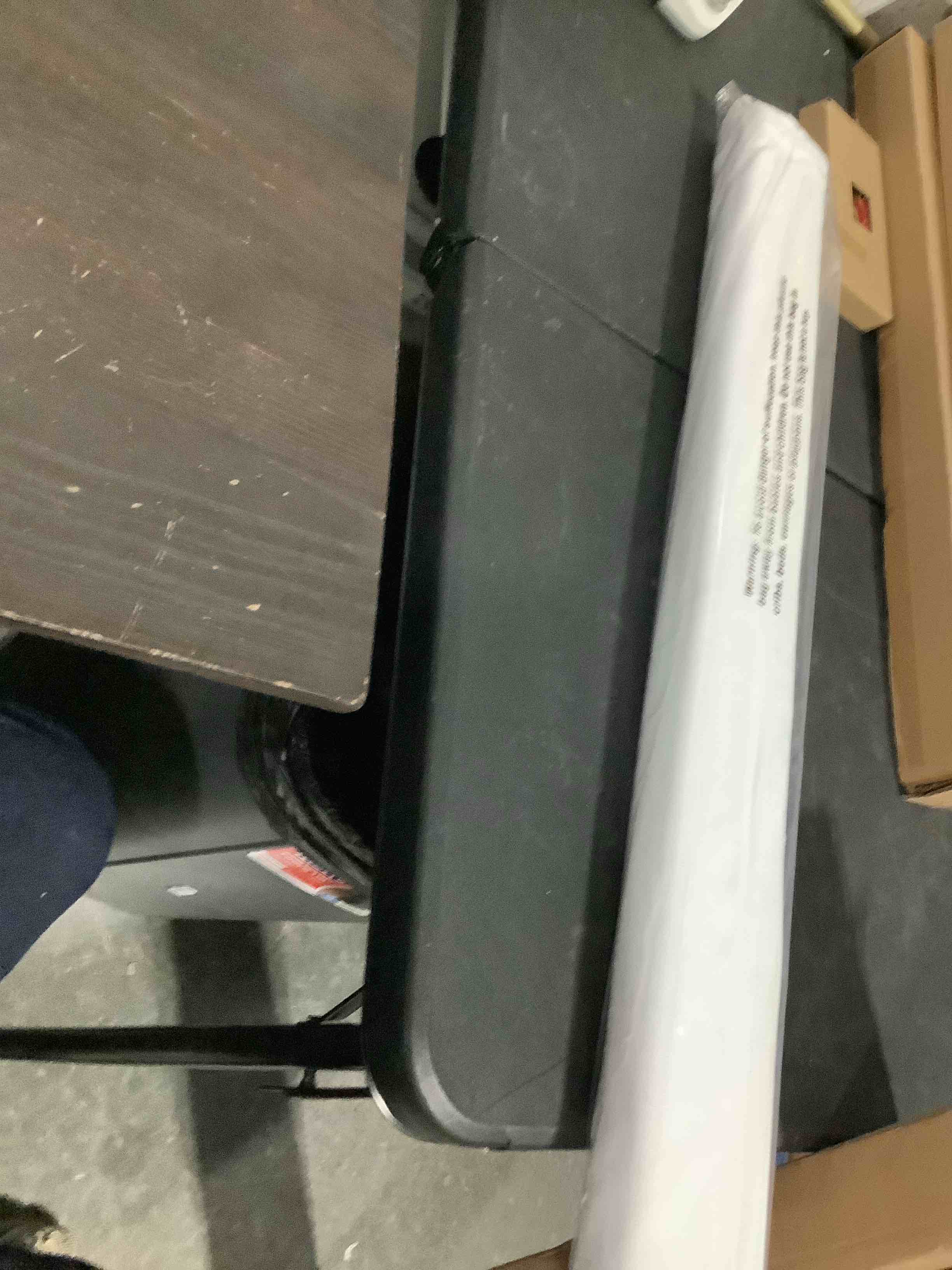 https://s3.amazonaws.com/lotting-images-prod/NKYBargainOutlett/BRN4344278_1778177475904.jpeg