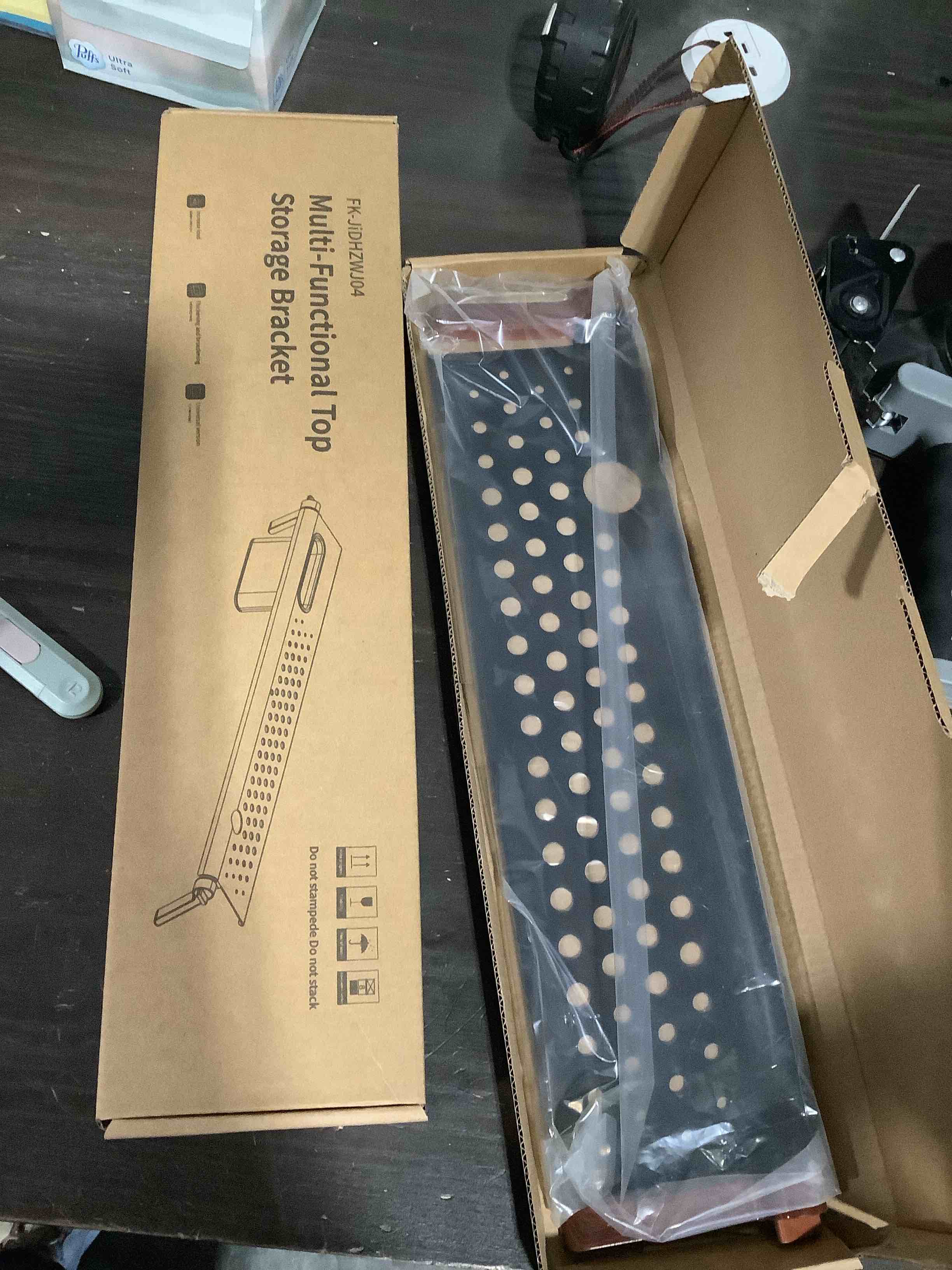 https://s3.amazonaws.com/lotting-images-prod/NKYBargainOutlett/BRN4344281_1778249392414.jpeg