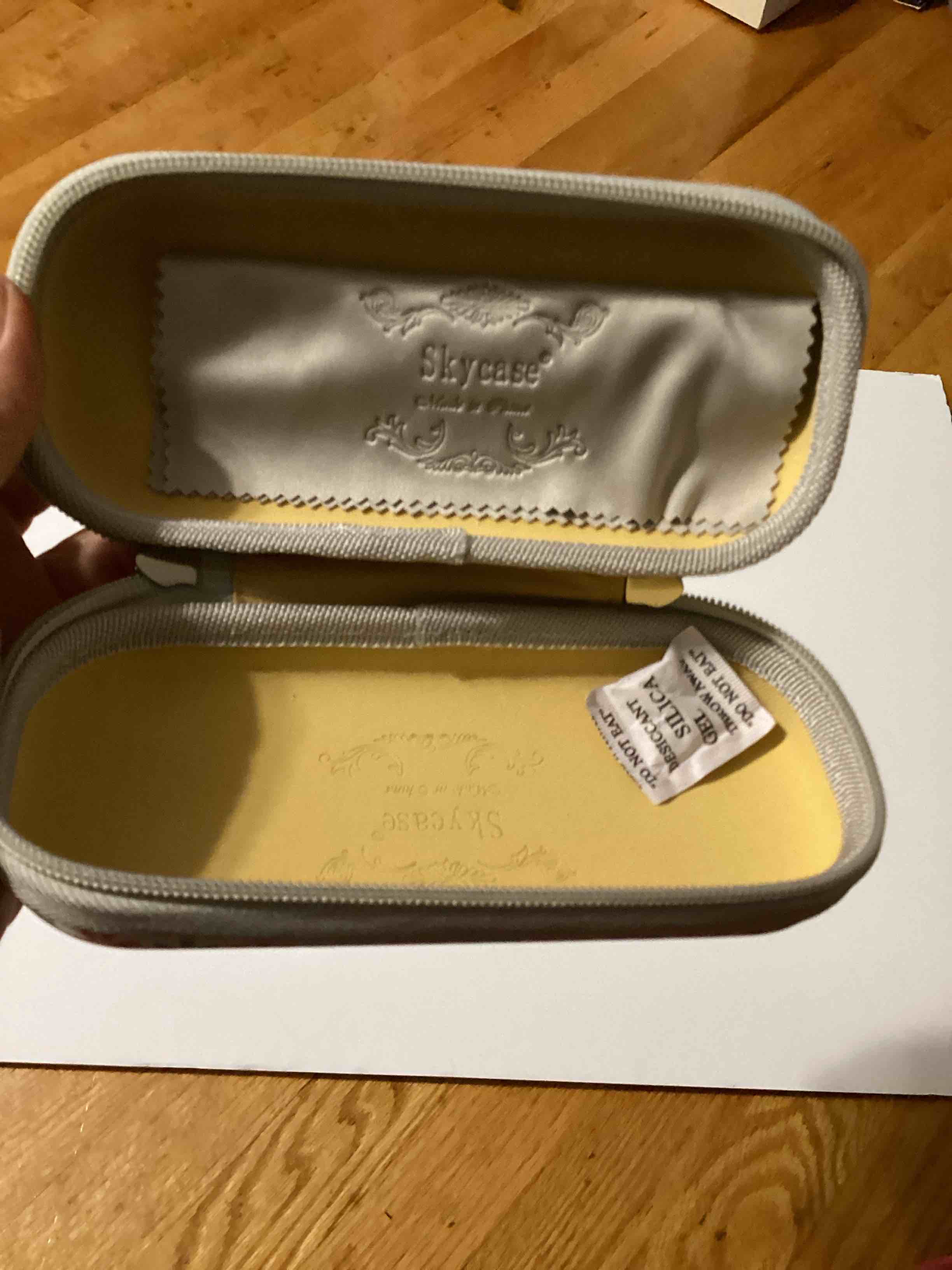Condition photo showing New/Like New for sky case, floral hardshell, sunglasses case, zipper eyeglass holder travel case
