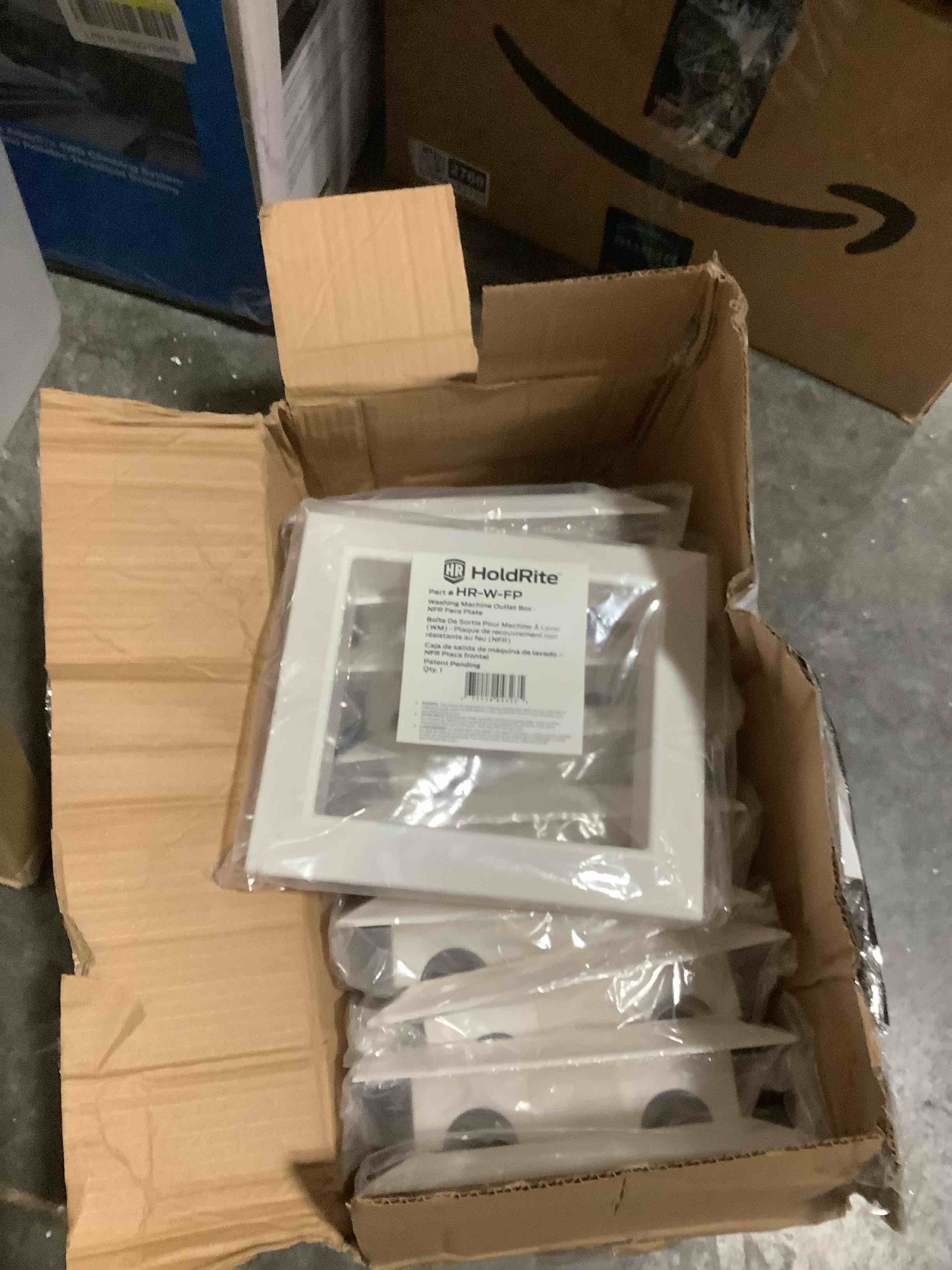 Condition photo showing New/Like New for Holdrite Washing Machine Outlet Box Face Plate, White Paintable Cover, Pack of 10, HR-W-FP